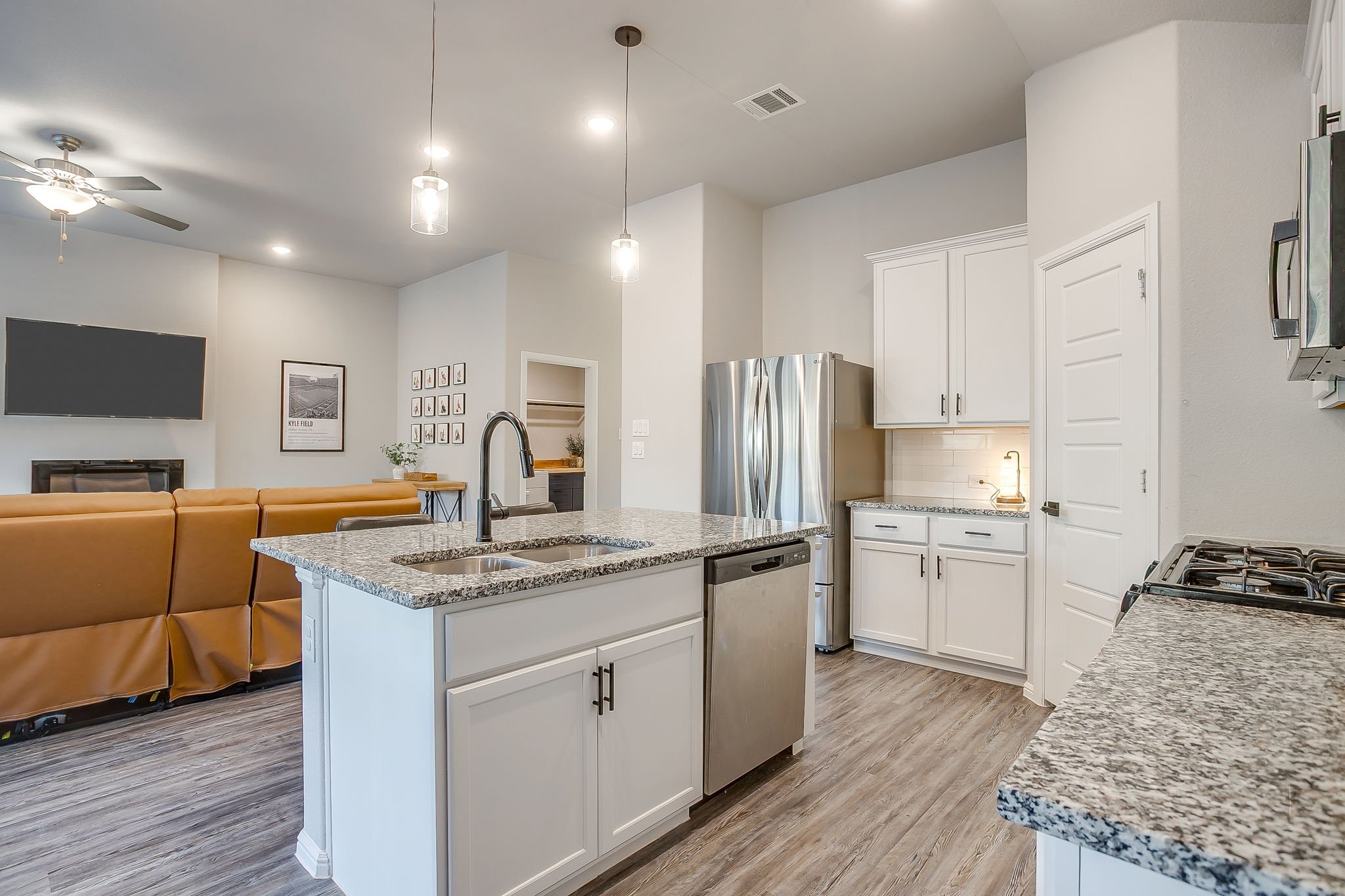 8805 Bronze Meadow Dr (15 of 44).jpg