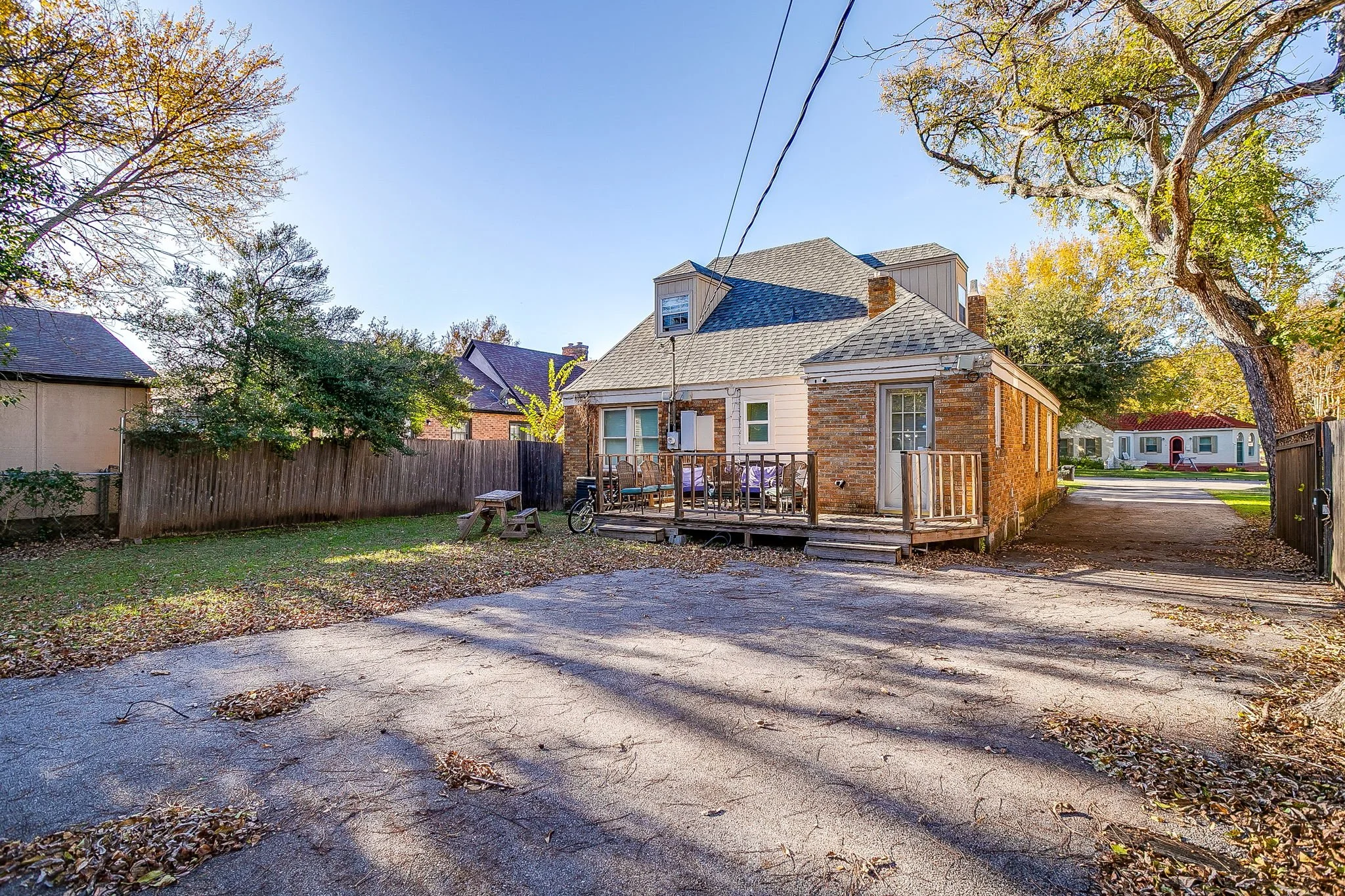 3305 Park Ridge Blvd (47 of 48).jpg
