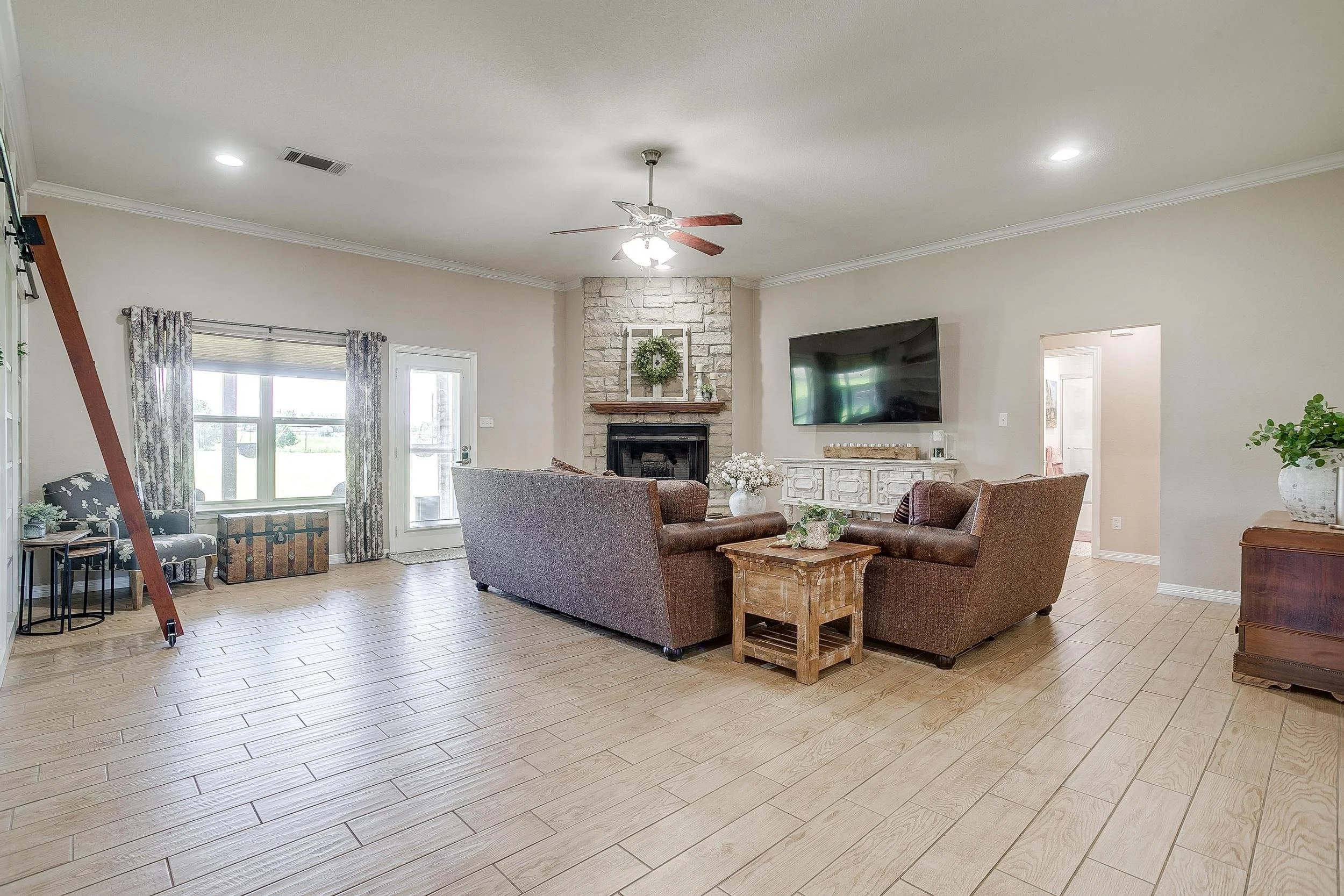 Copy of 12 Tigers Eye Court (9 of 41).jpg