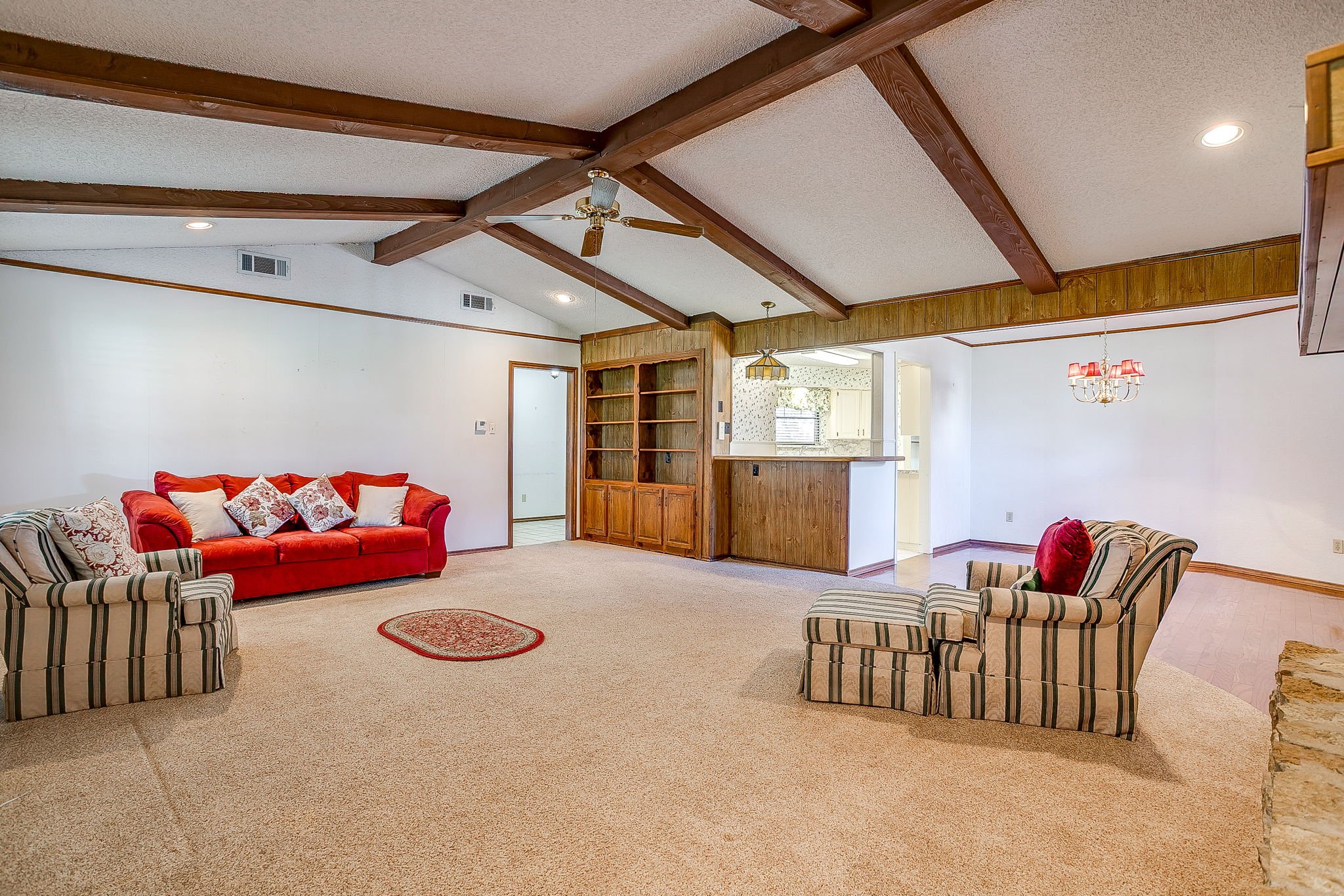 118 Woodcrest St (16 of 55).jpg