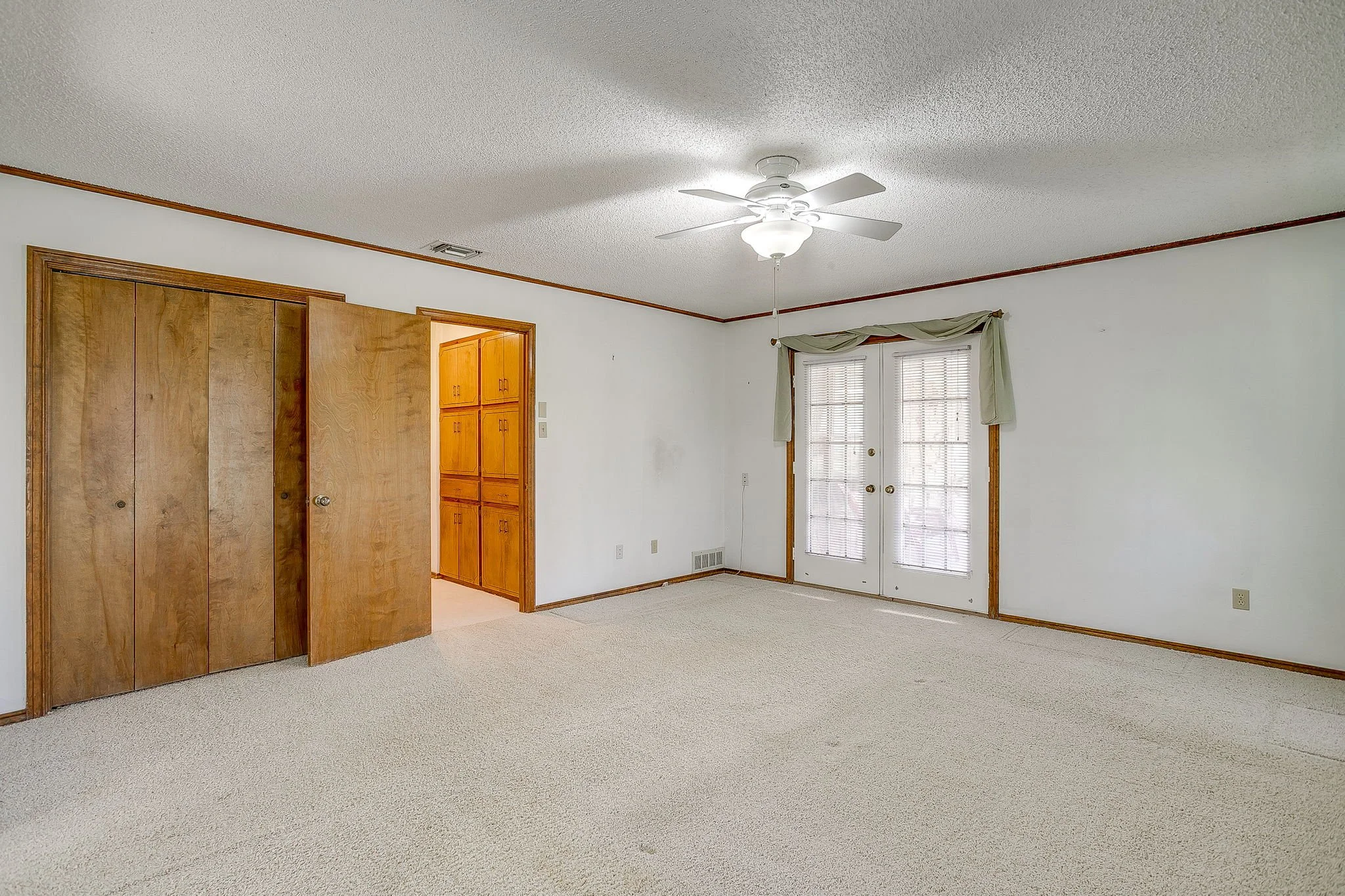 118 Woodcrest St (33 of 55).jpg