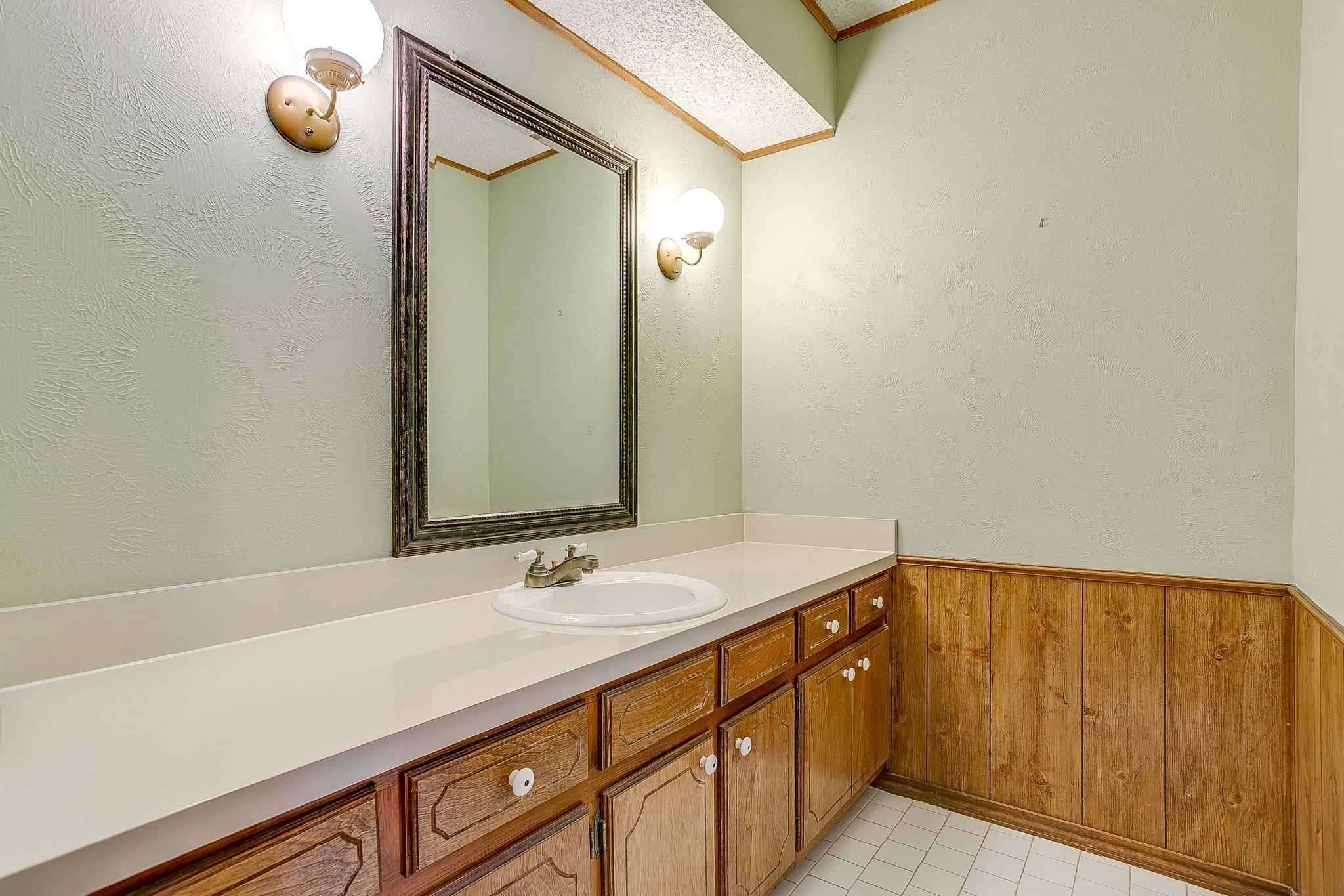 118 Woodcrest St (42 of 55).jpg