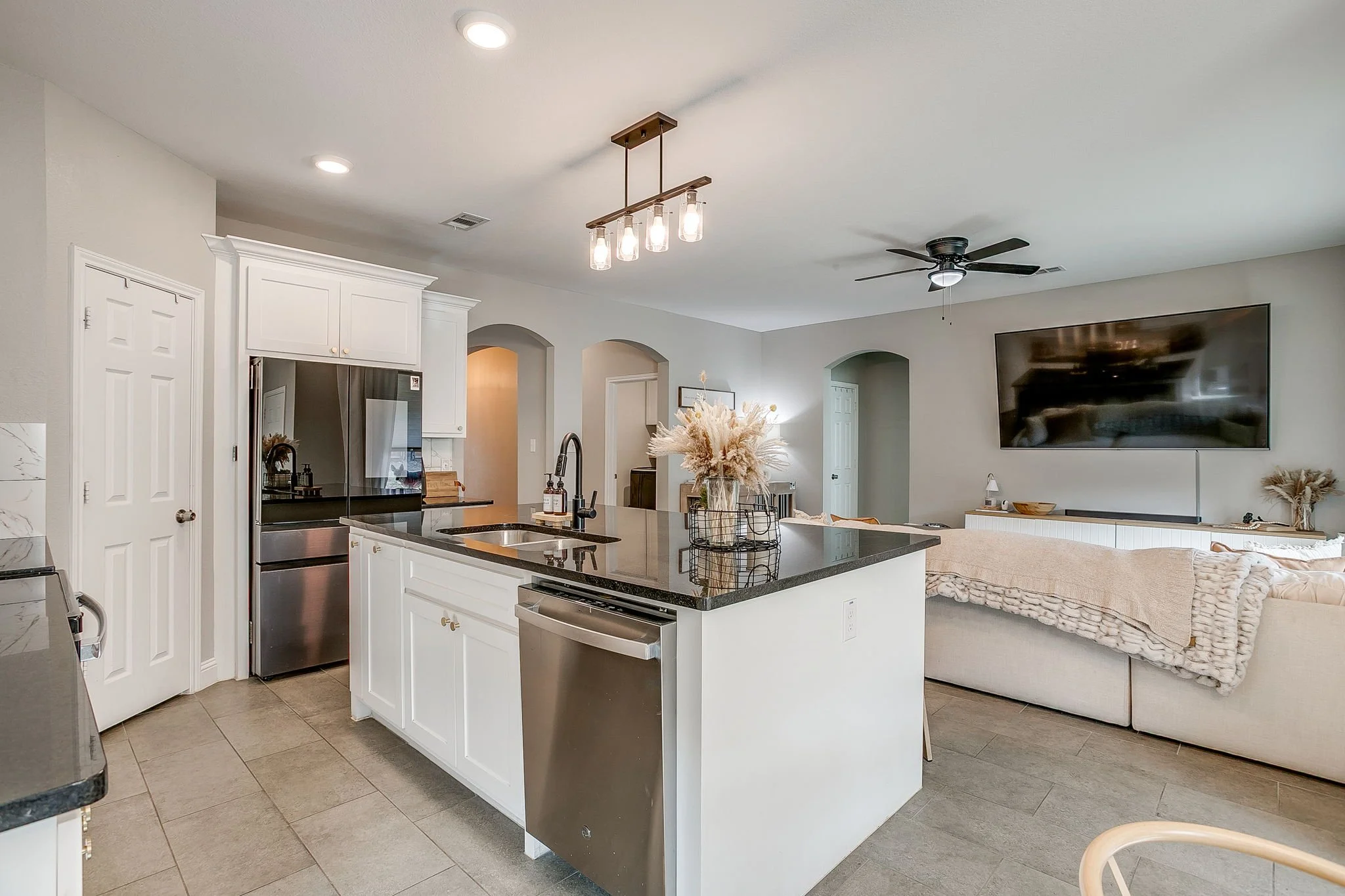 5617 Kilpatrick Ave r (19 of 46).jpg