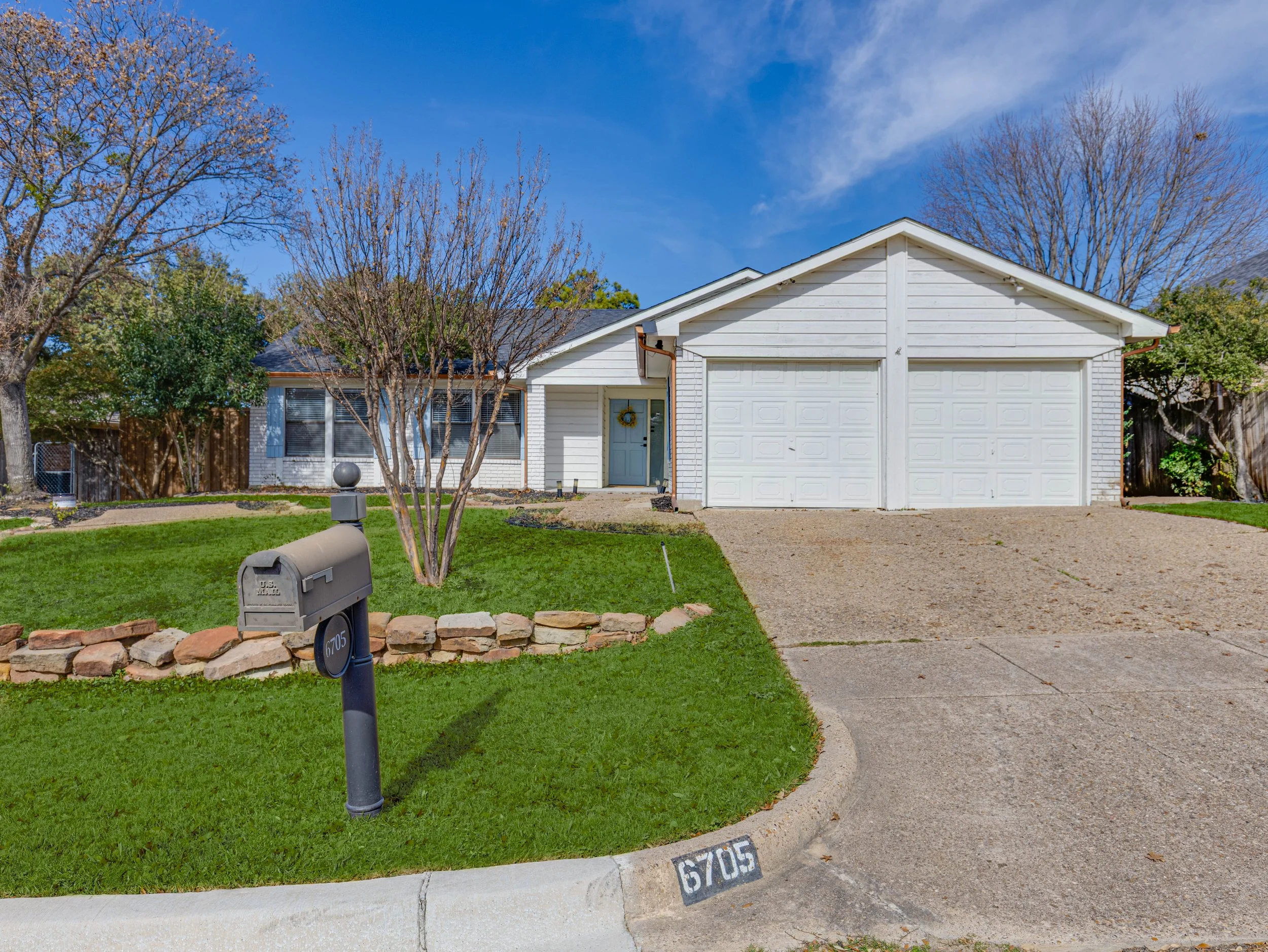 003 Front - 6705 Parkwood.jpg