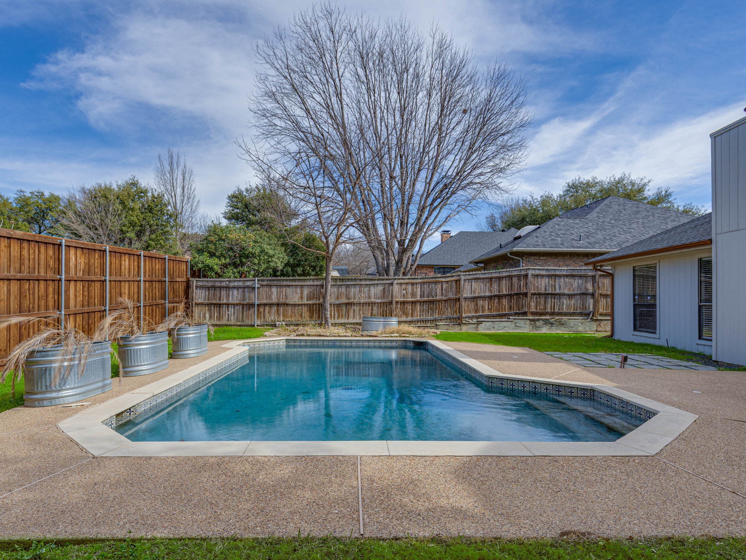 060 Backyard - 6705 Parkwood.jpg