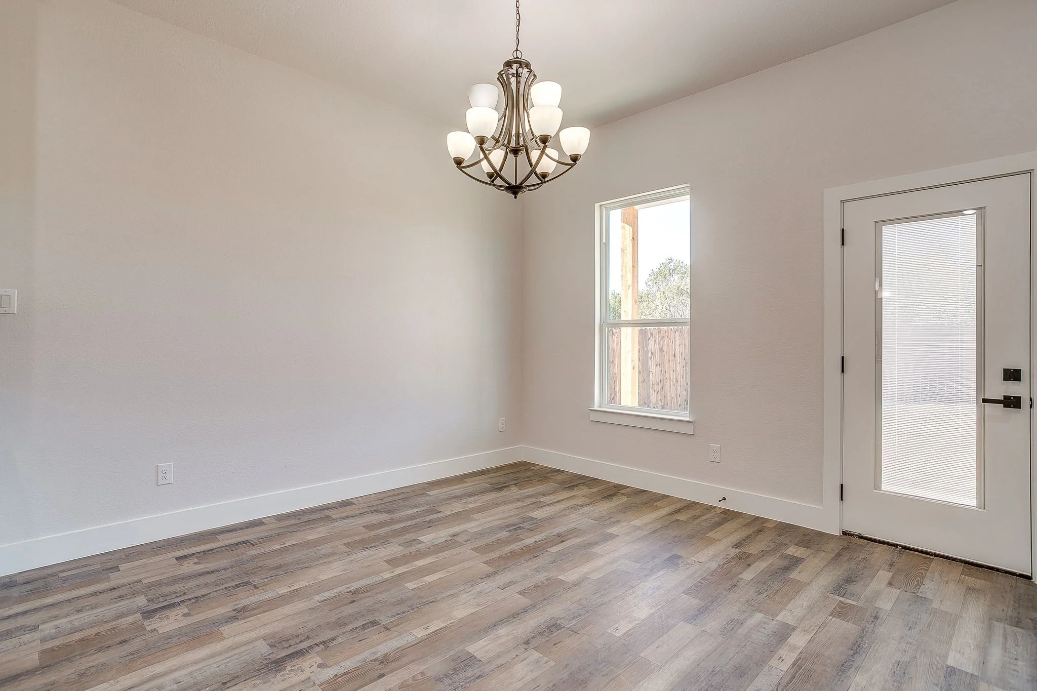 1406 Dorado Dr (26 of 58).jpg