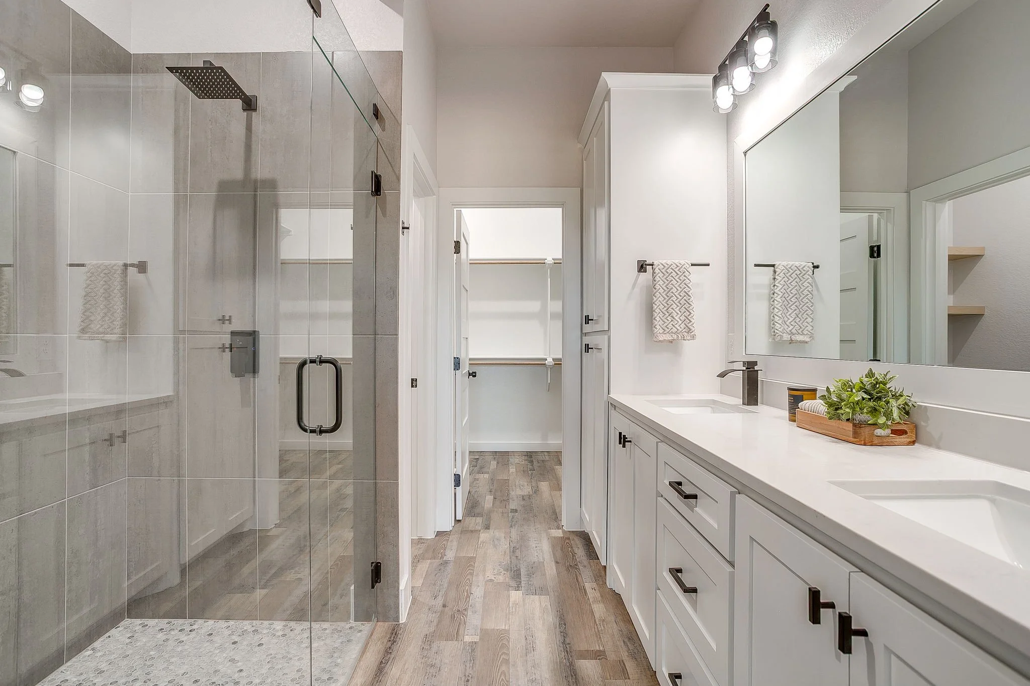 1406 Dorado Dr (37 of 58).jpg