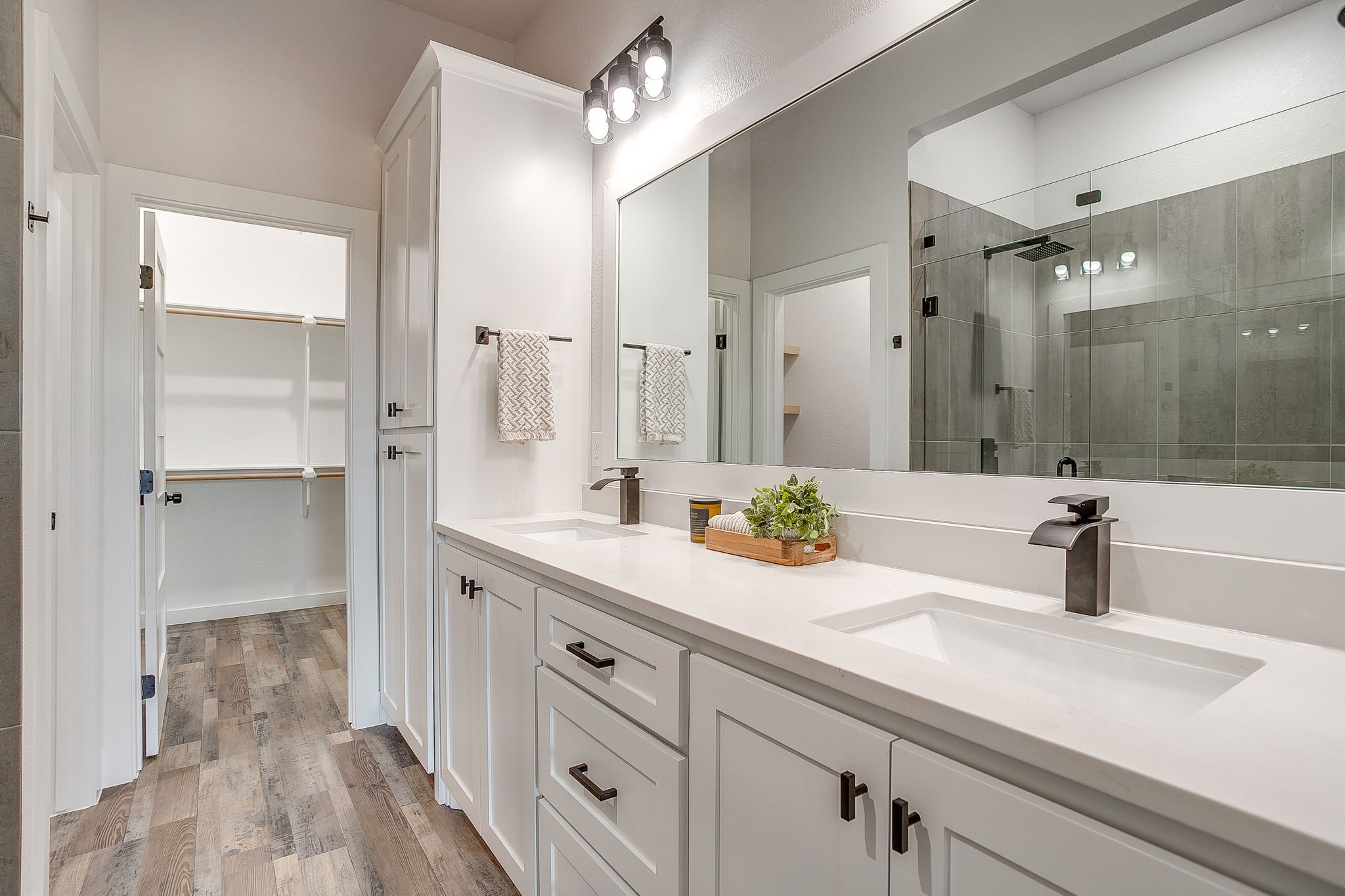 1406 Dorado Dr (38 of 58).jpg