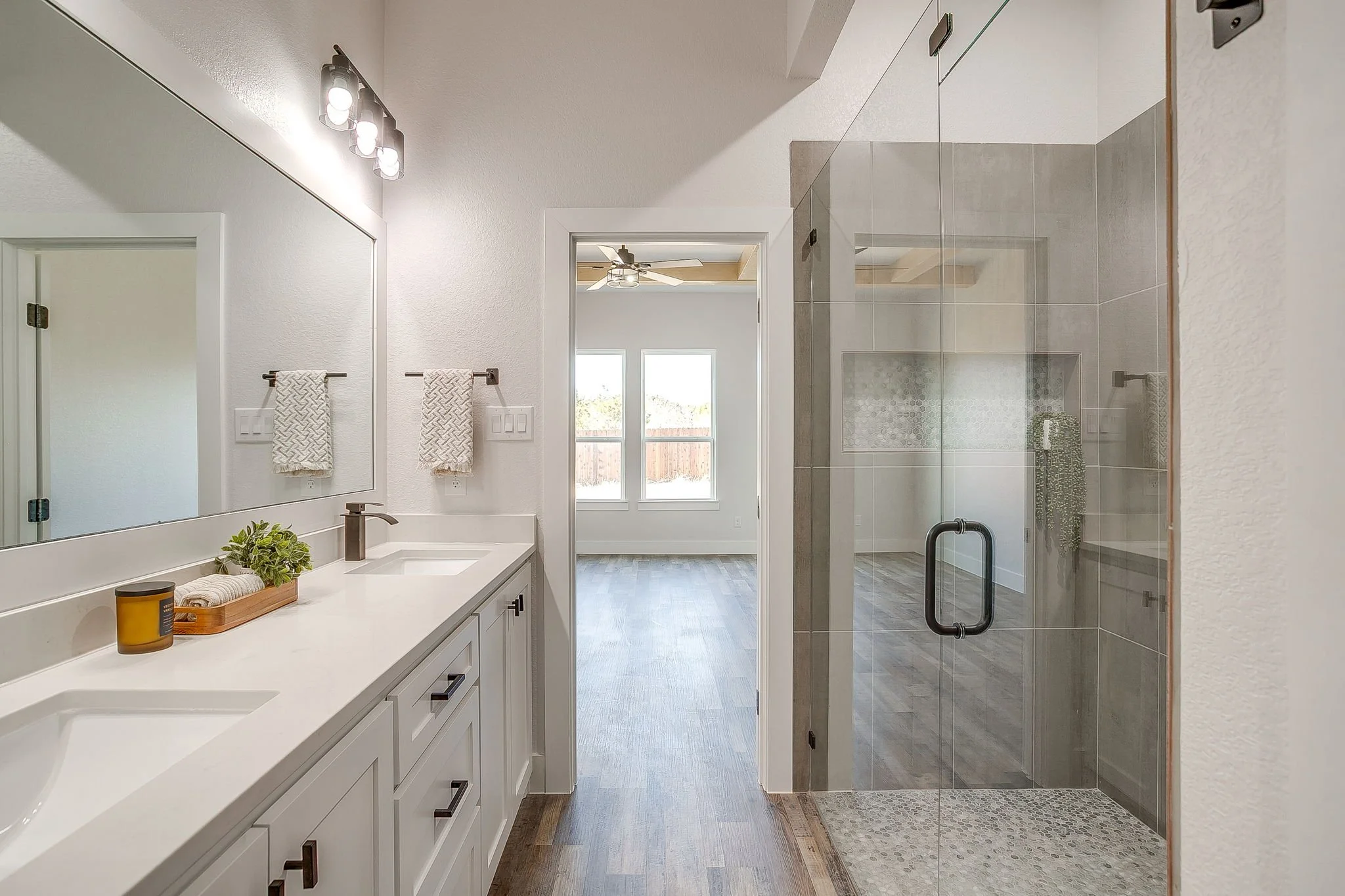 1406 Dorado Dr (41 of 58).jpg