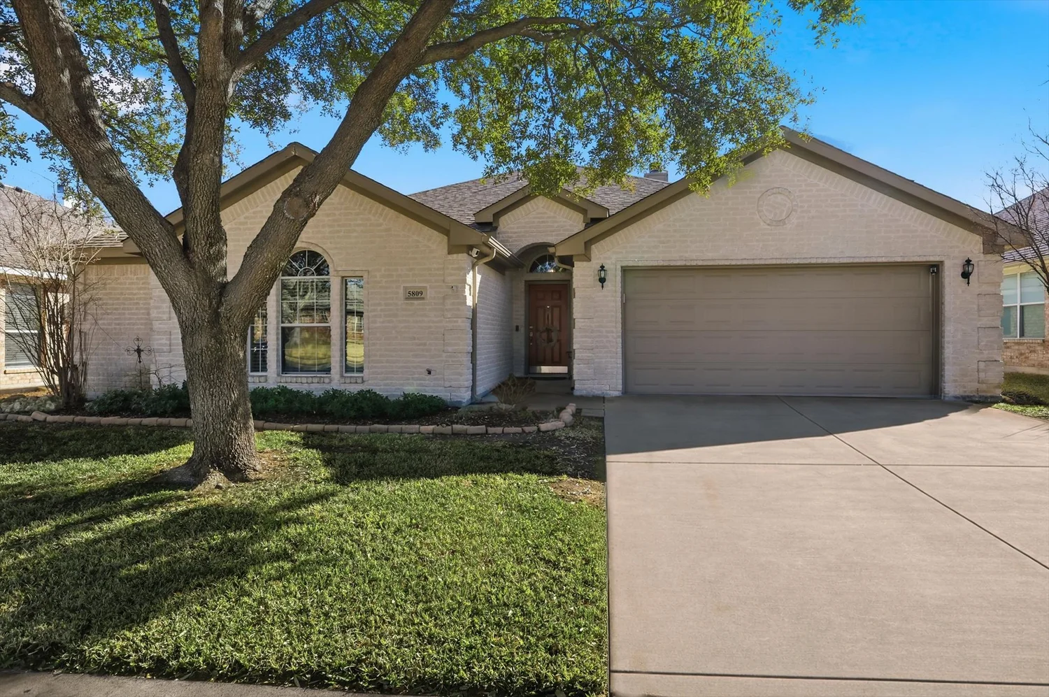 5809 Parkplace — The Ashton Agency