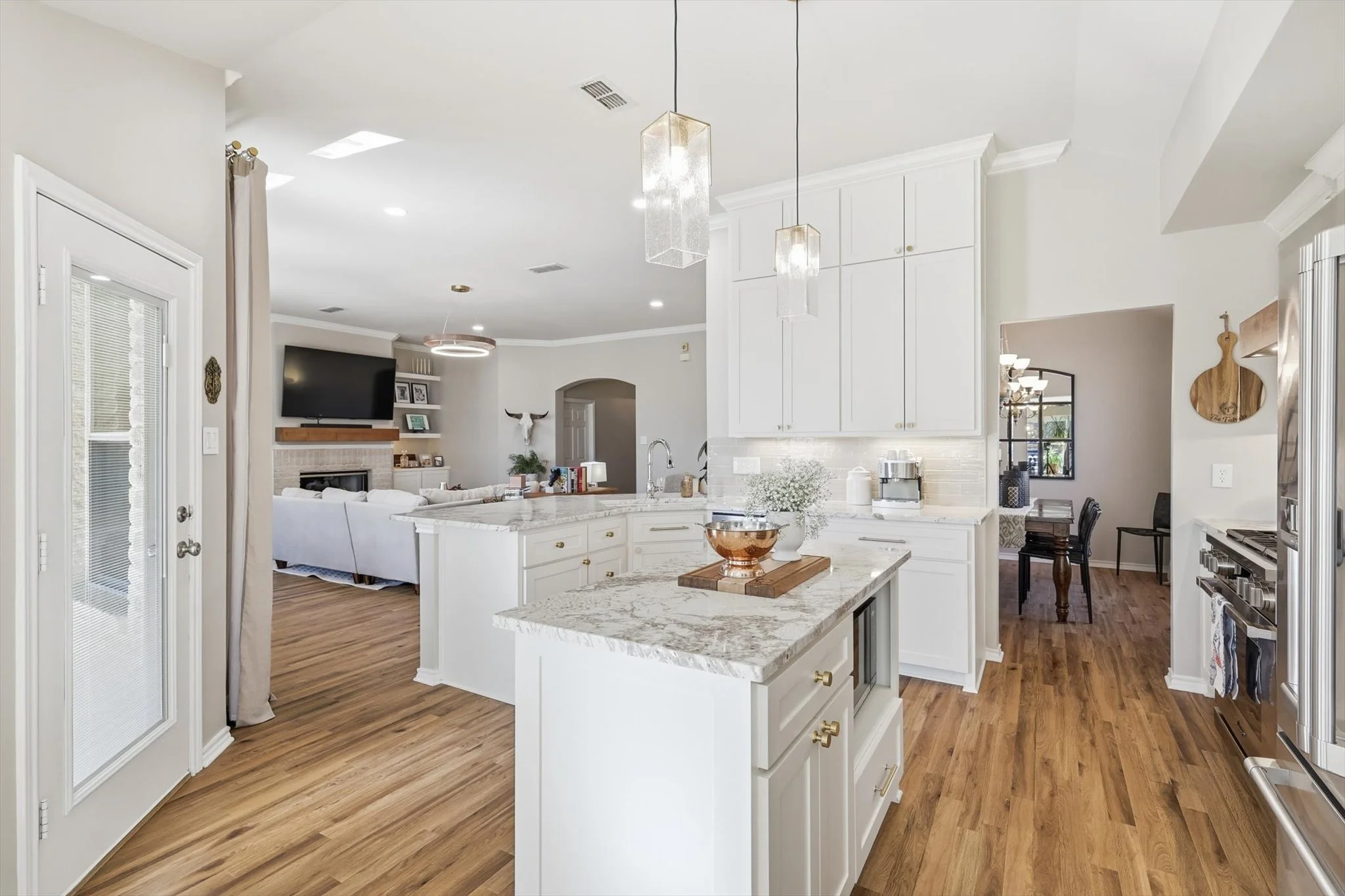 16-5809 Parkplace Dr Final-16.jpg