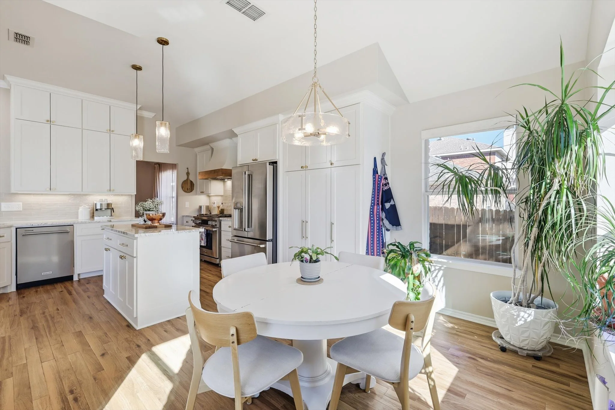 25-5809 Parkplace Dr Final-25.jpg