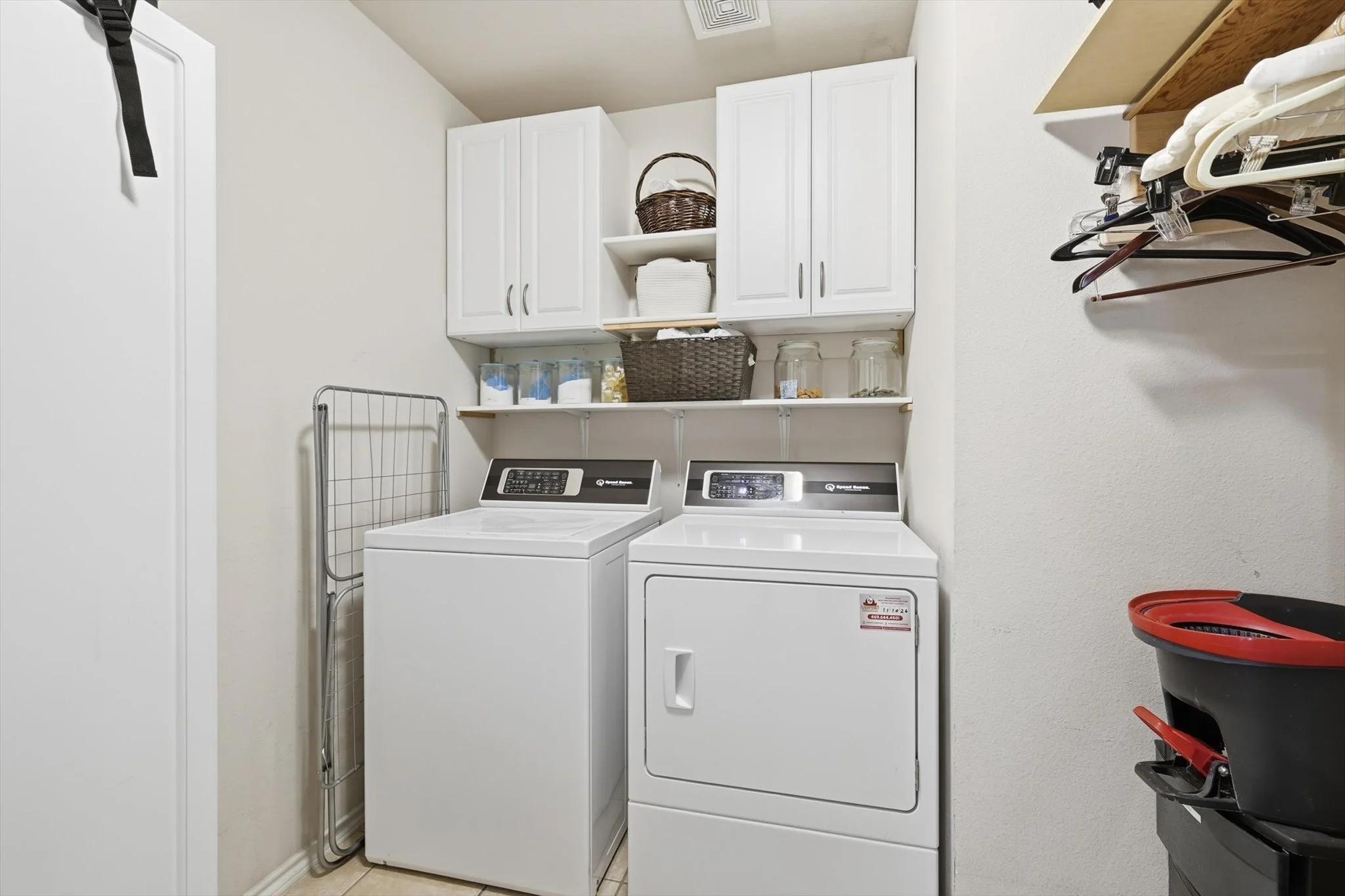 26-5809 Parkplace Dr Final-26.jpg