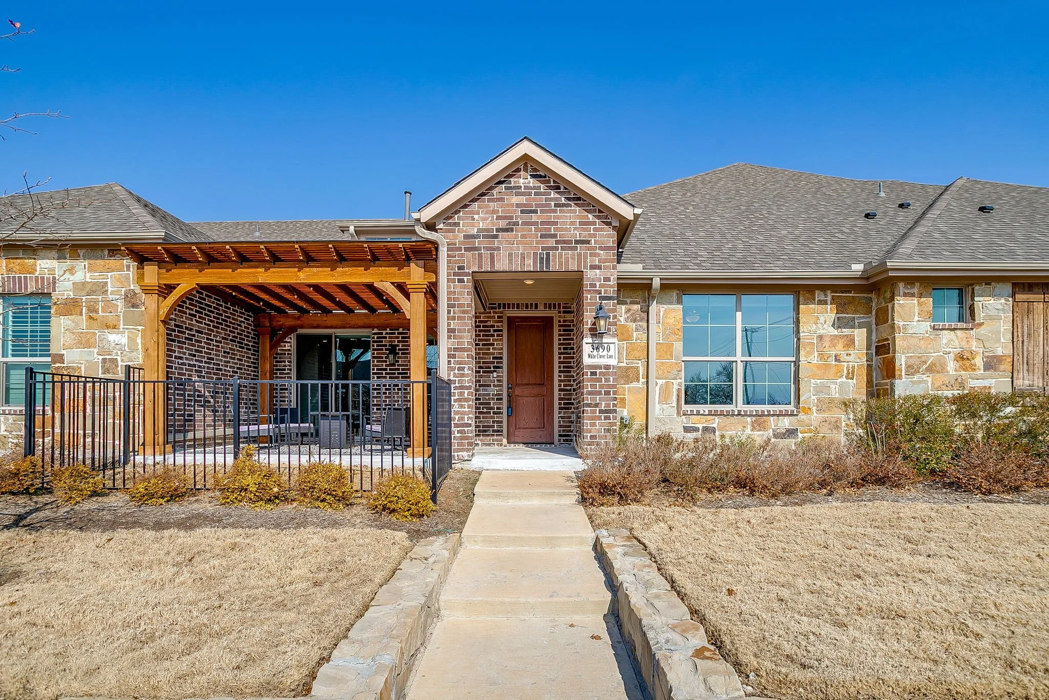 3690 White Clover Ln (18 of 59).jpg