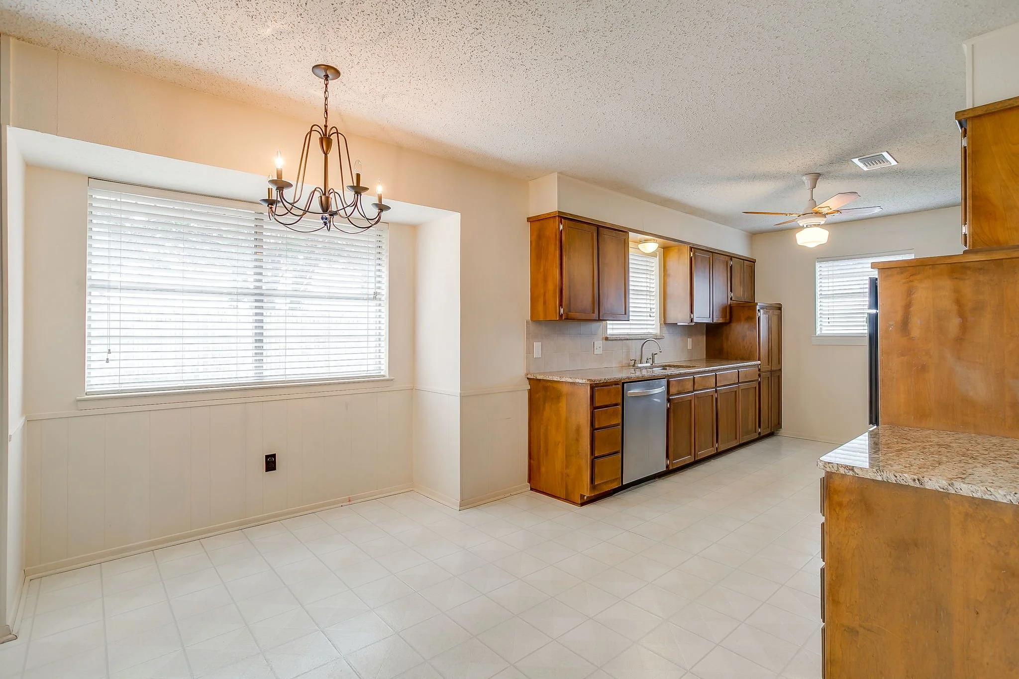 1116 Heather Ct (27 of 64).jpg