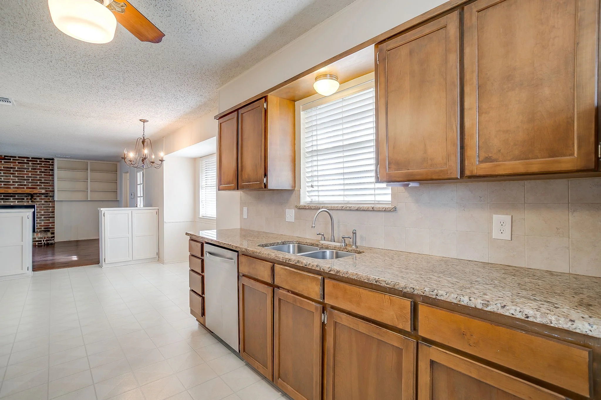 1116 Heather Ct (38 of 64).jpg