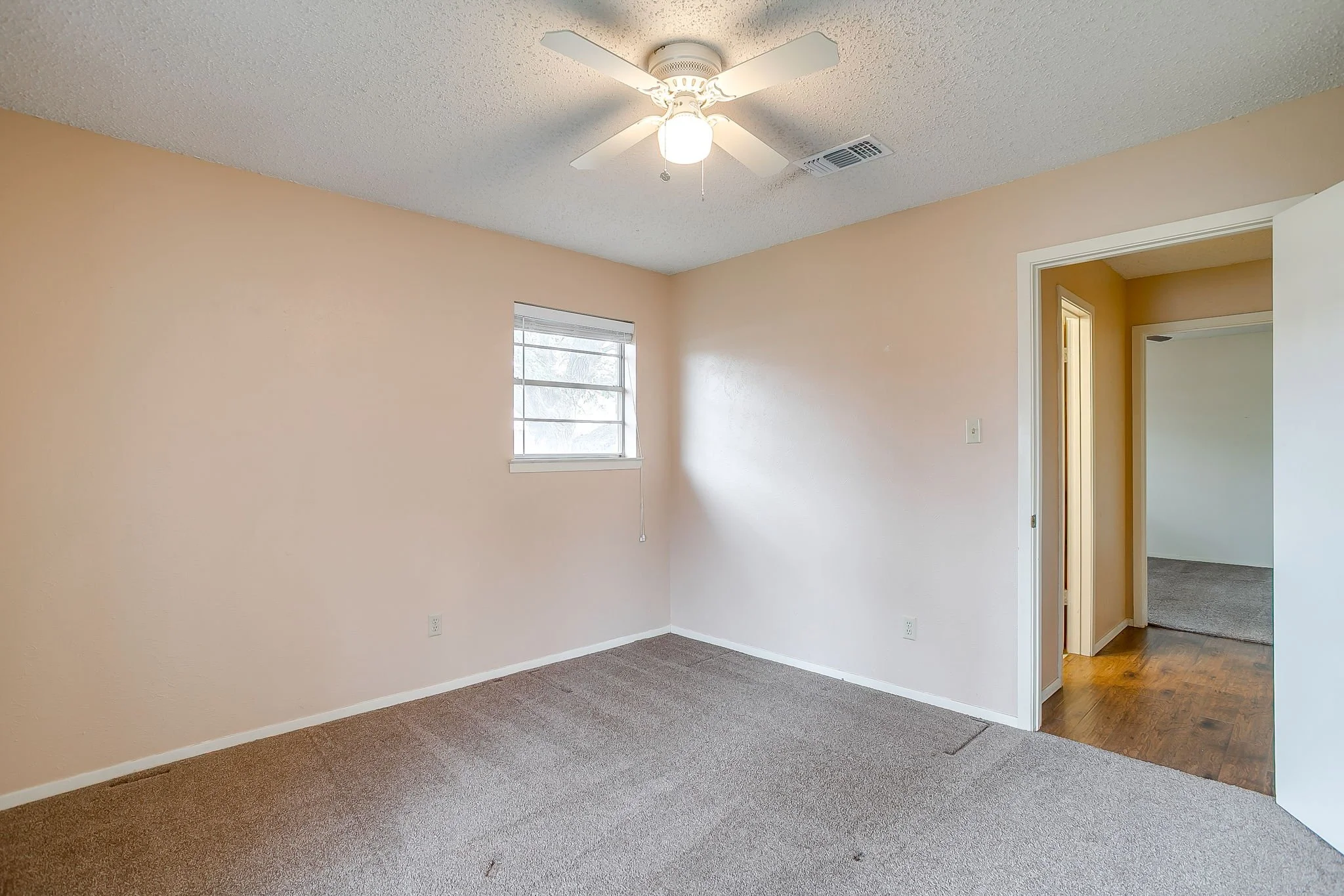 1116 Heather Ct (42 of 64).jpg