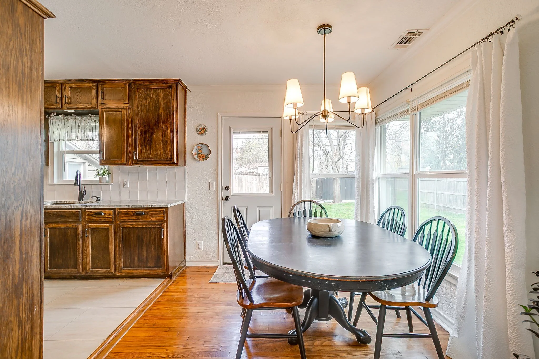 6466 Camp Bowie Blvd (27 of 61).jpg