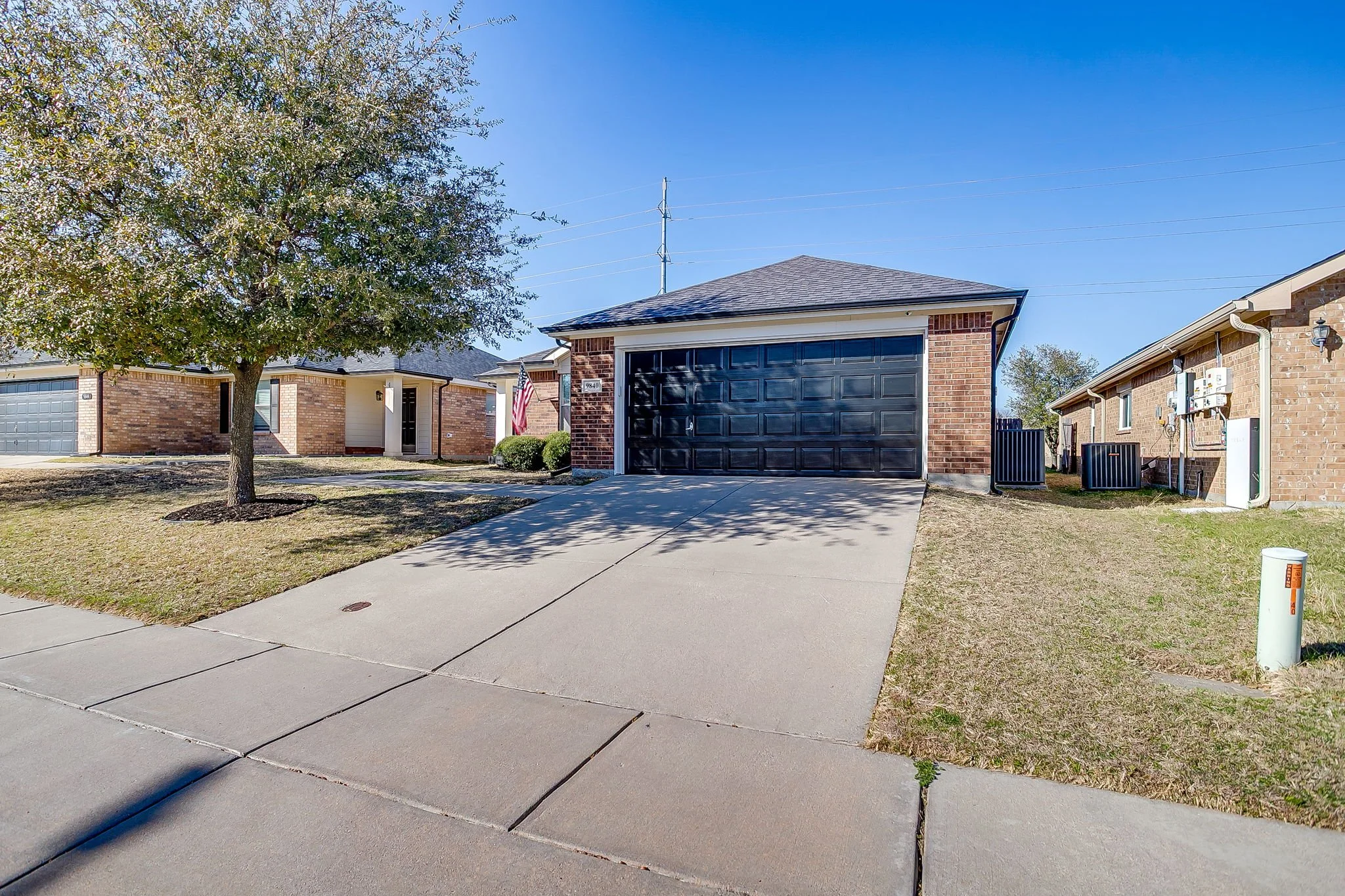 9840 Sparrow Hawk Ln (16 of 56).jpg