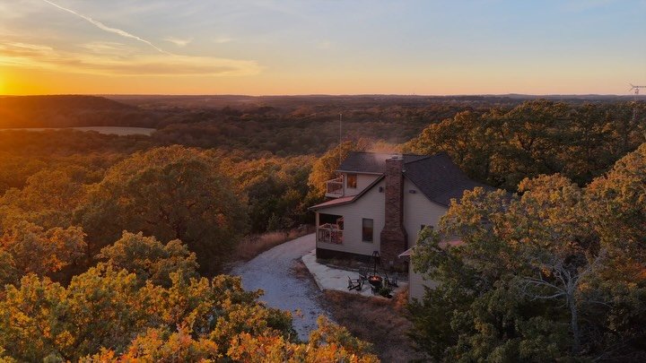 Time is money.
Elevation like this within an hour of DFW is rare.
Finding 230 acres with it is even rarer.

And this ranch lives larger than many properties twice its size.

Red Hill Ranch is a turn-key North Texas retreat offering roughly 110 feet o