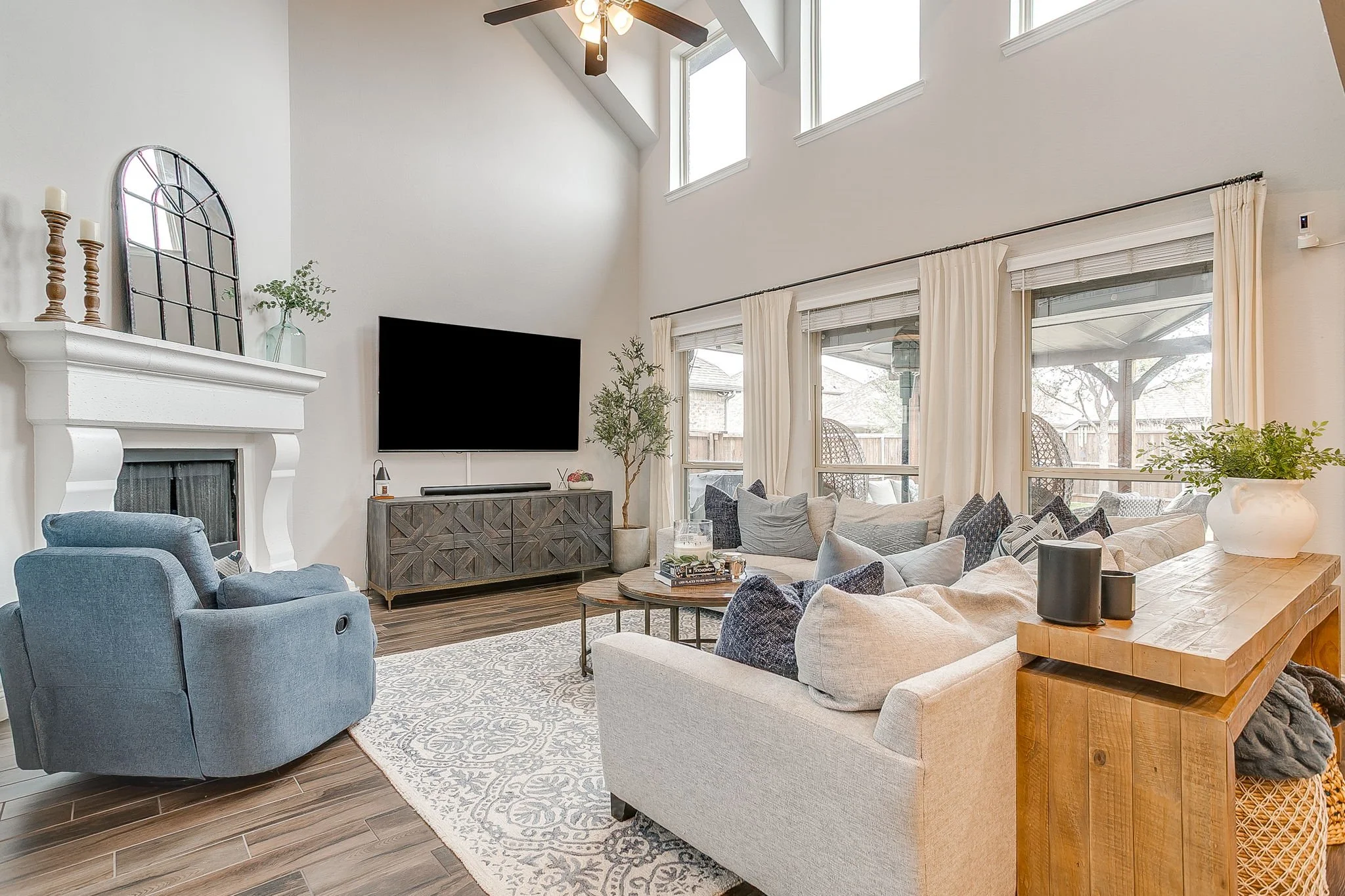 1714 Cherry Blossom Ln (21 of 59).jpg