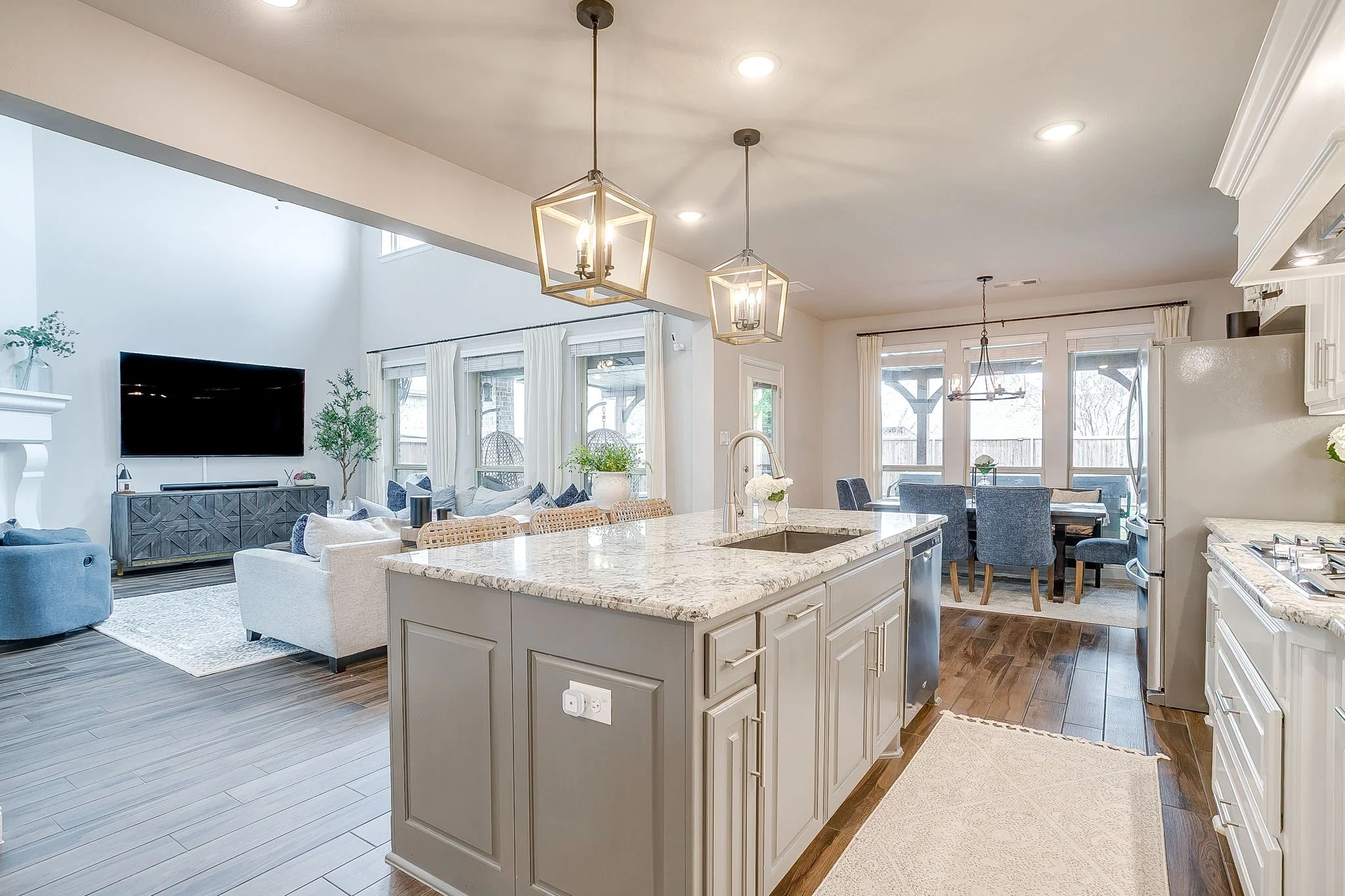 1714 Cherry Blossom Ln (28 of 59).jpg