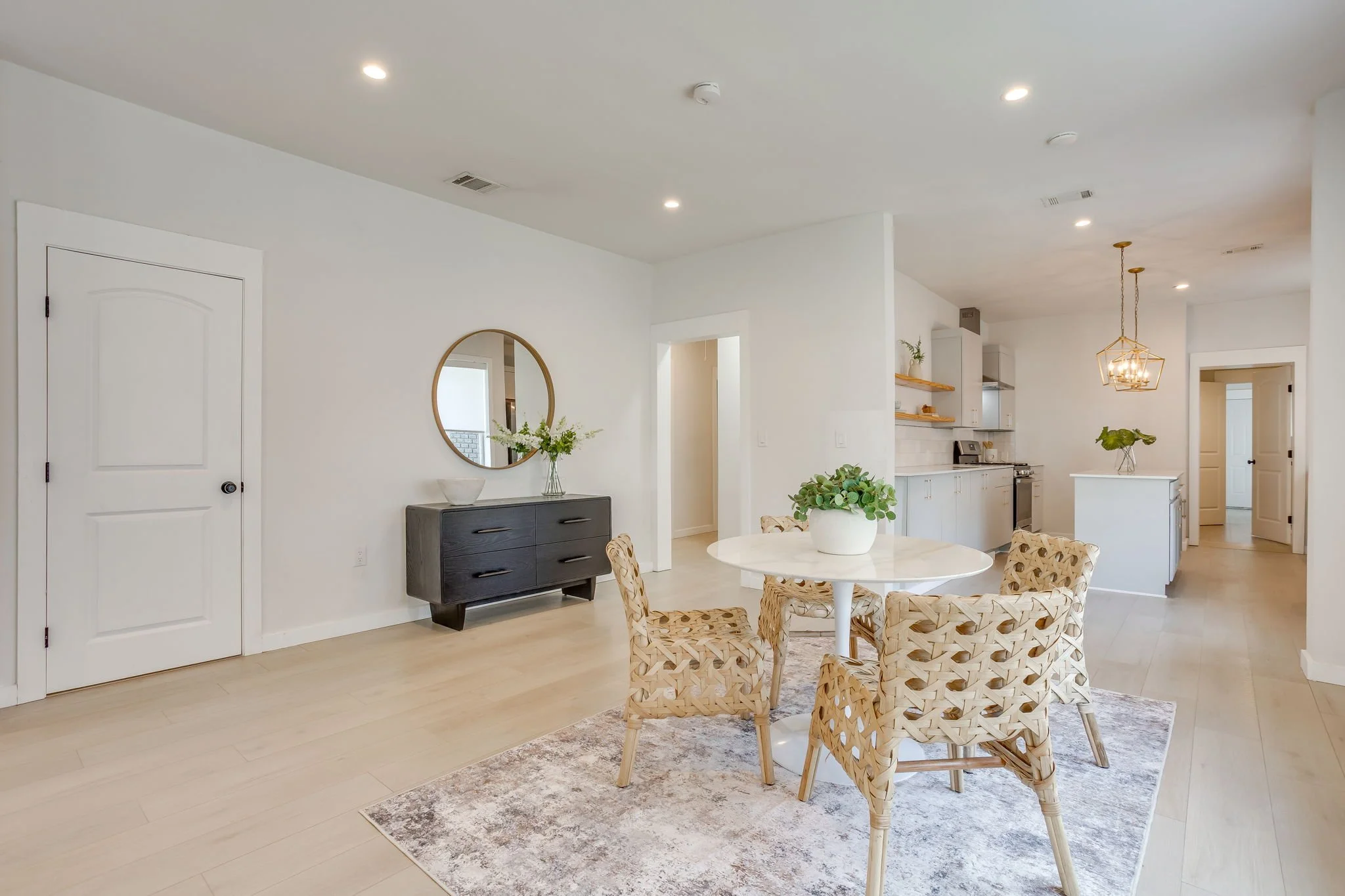 5614 Richmond Ave (35 of 71).jpg