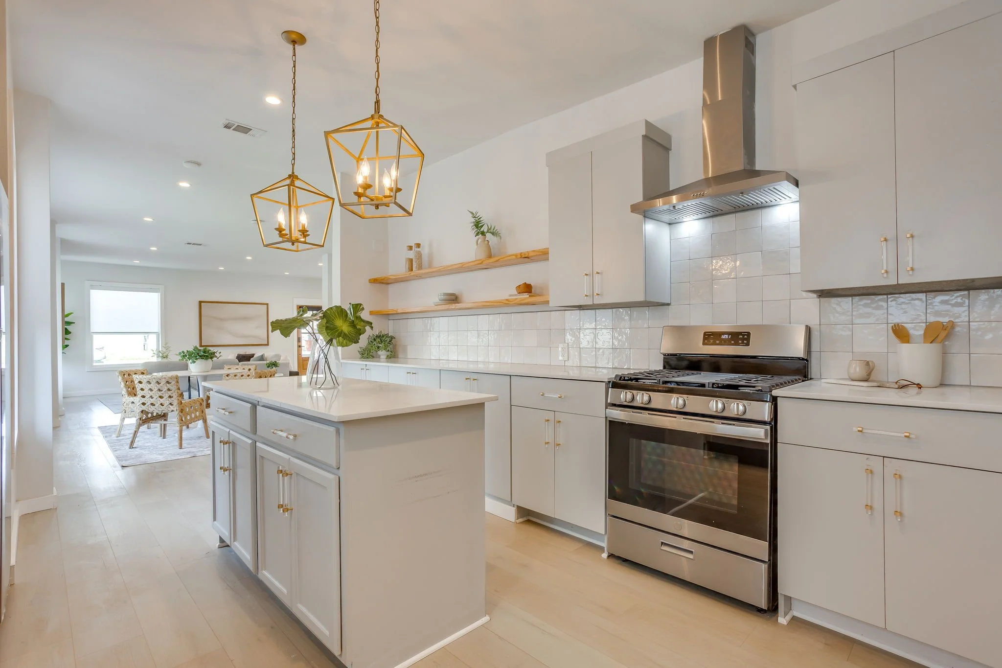 5614 Richmond Ave (45 of 71).jpg