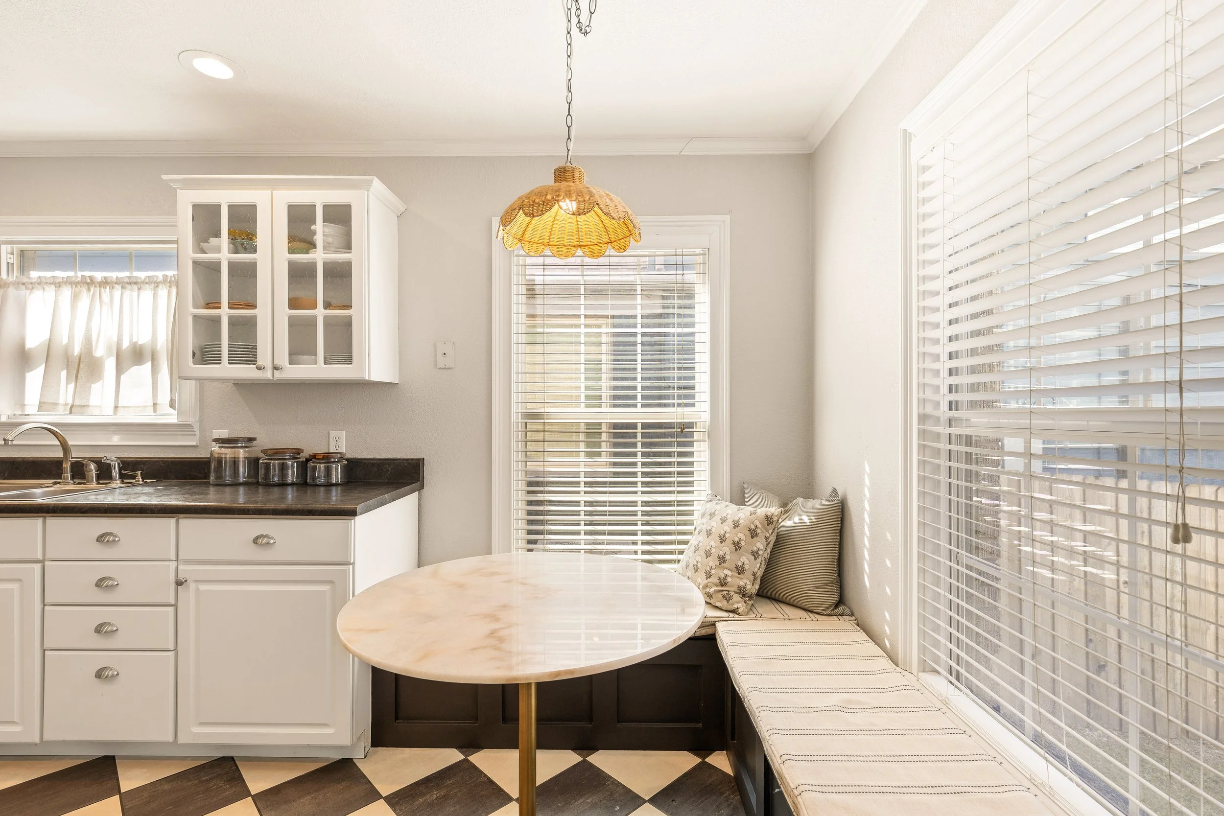 033 Breakfast - 4216 Locke.jpg