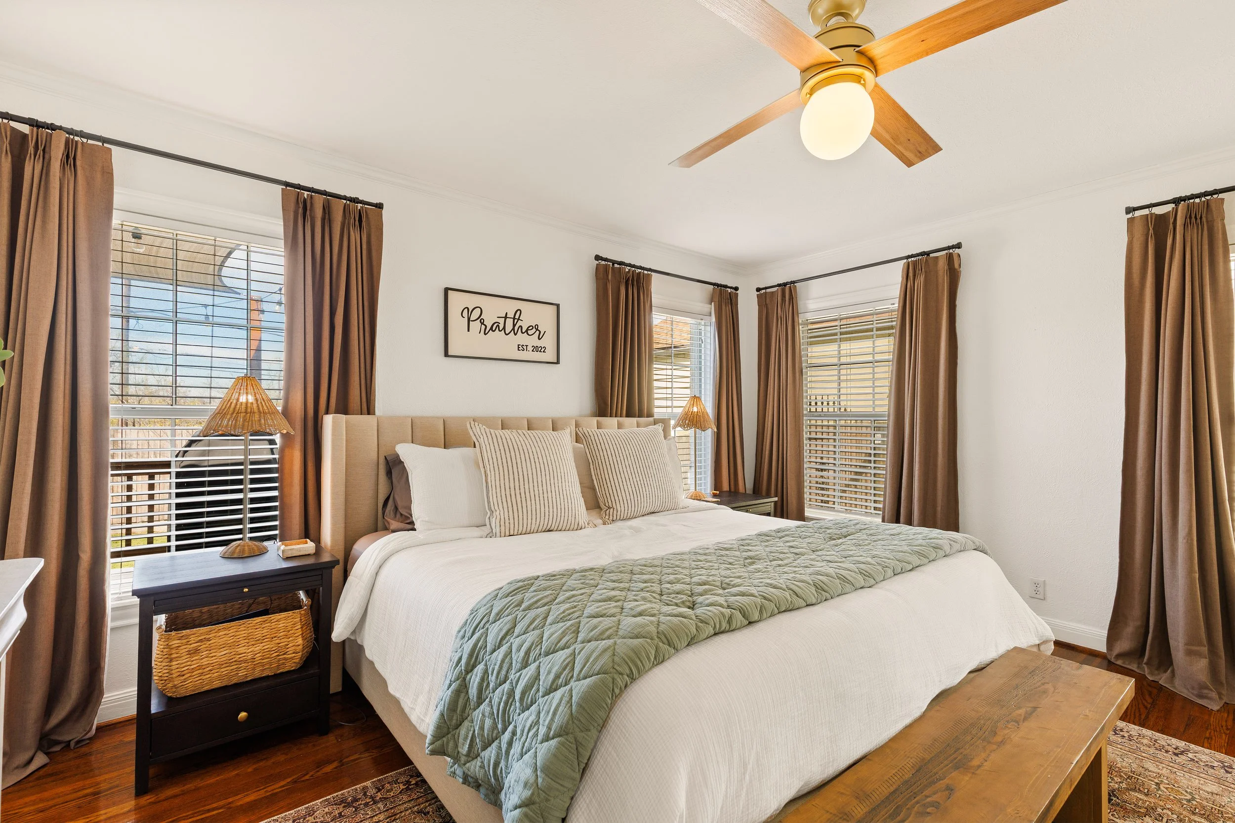 036 Primary Bedroom - 4216 Locke.jpg
