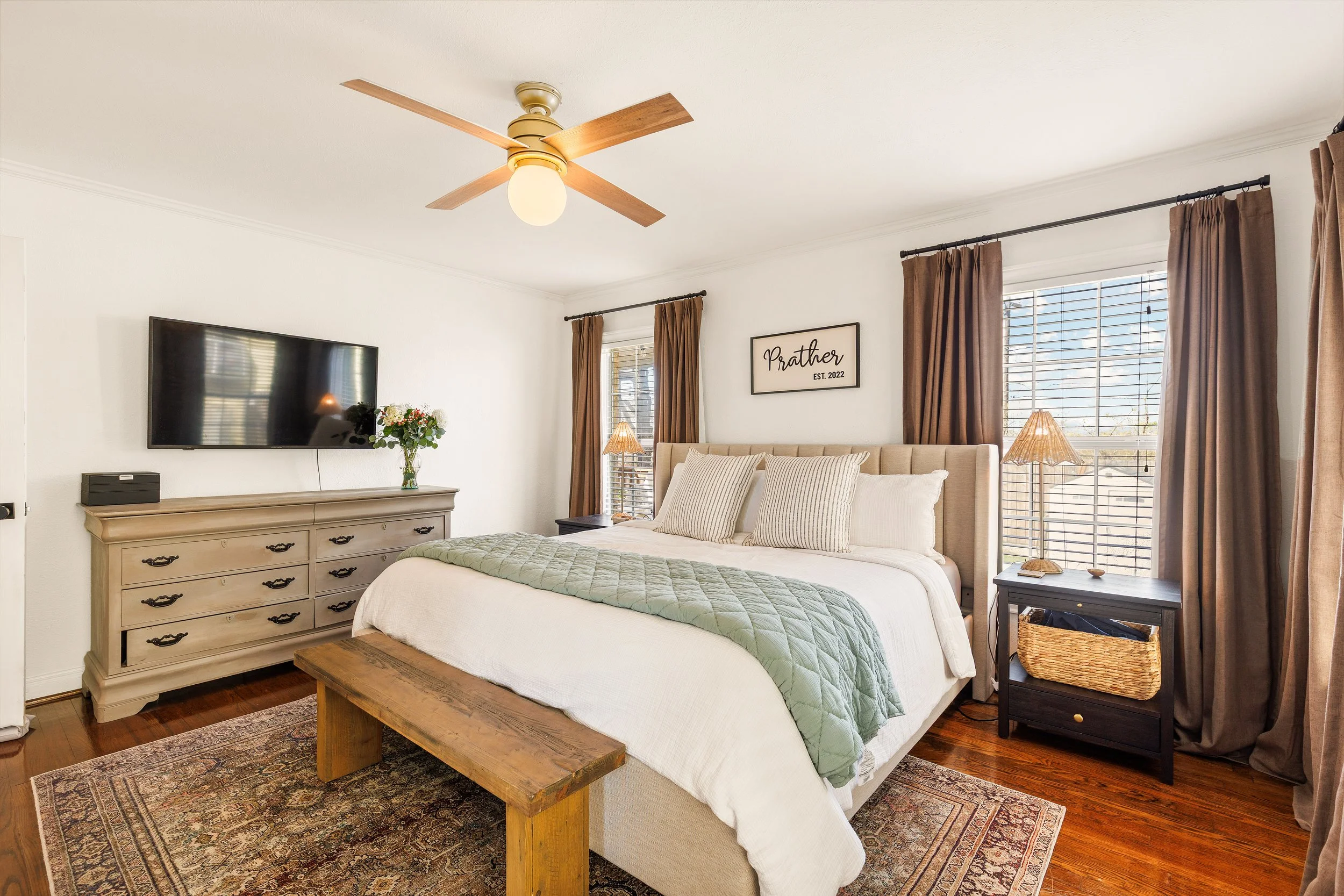 037 Primary Bedroom - 4216 Locke.jpg