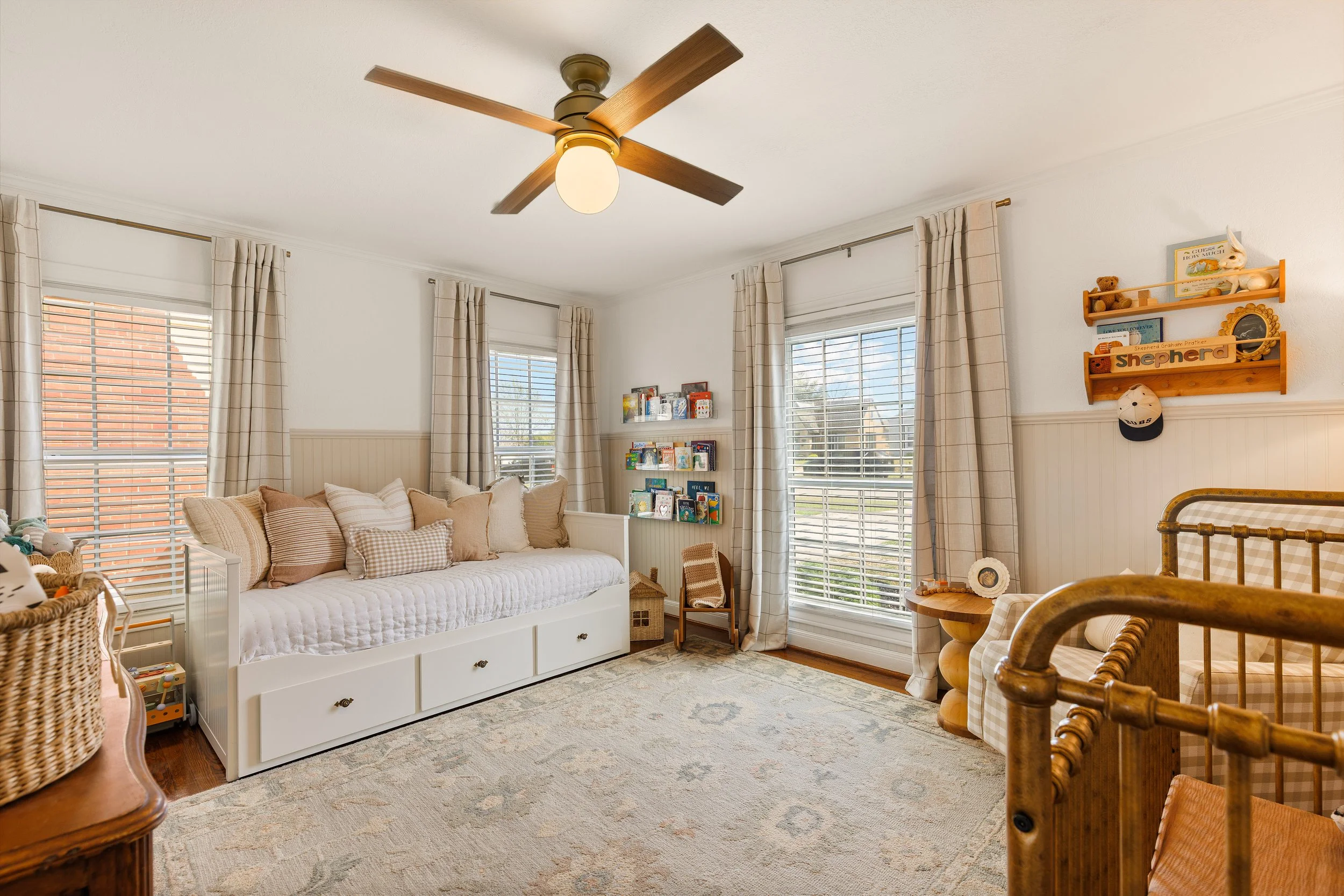 041 Bedroom - 4216 Locke.jpg