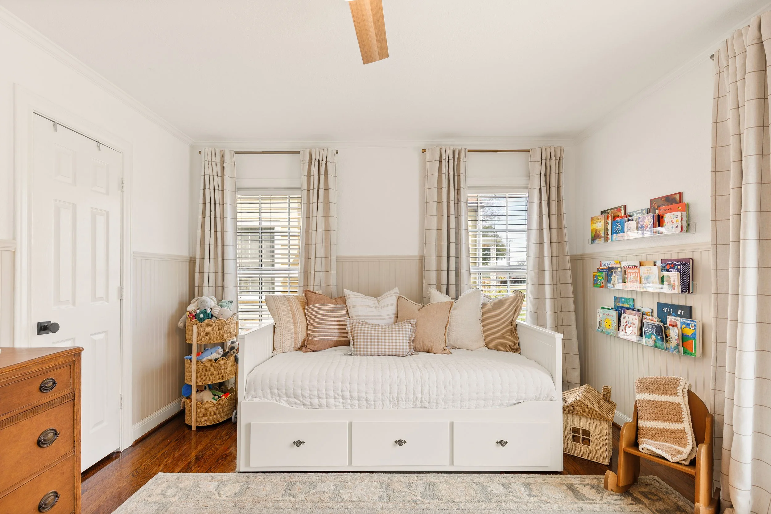 046 Bedroom - 4216 Locke.jpg