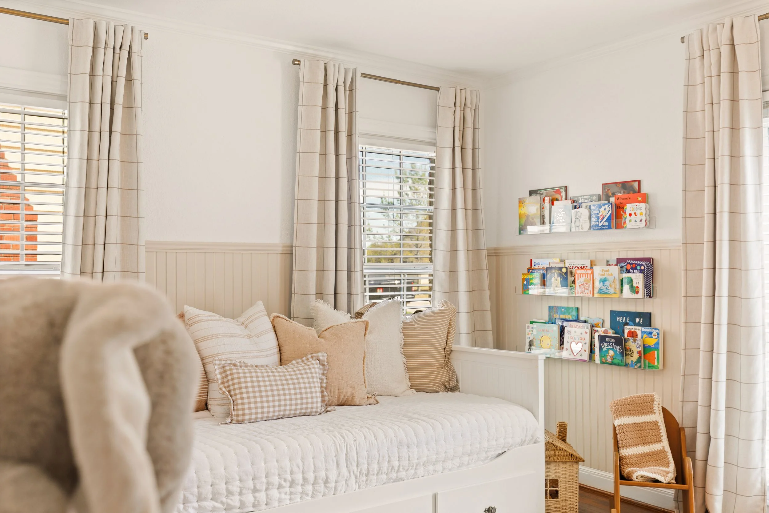 050 Bedroom - 4216 Locke.jpg