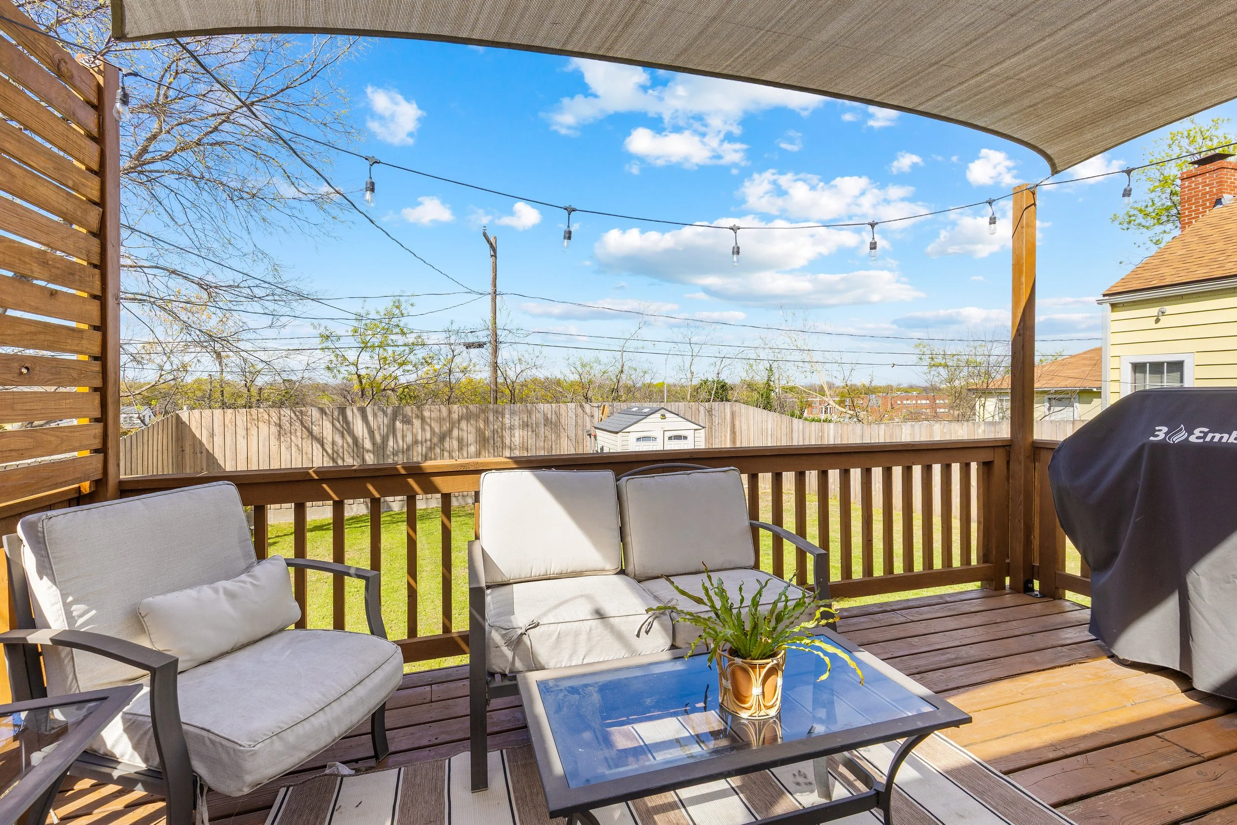 057 Back Porch - 4216 Locke.jpg