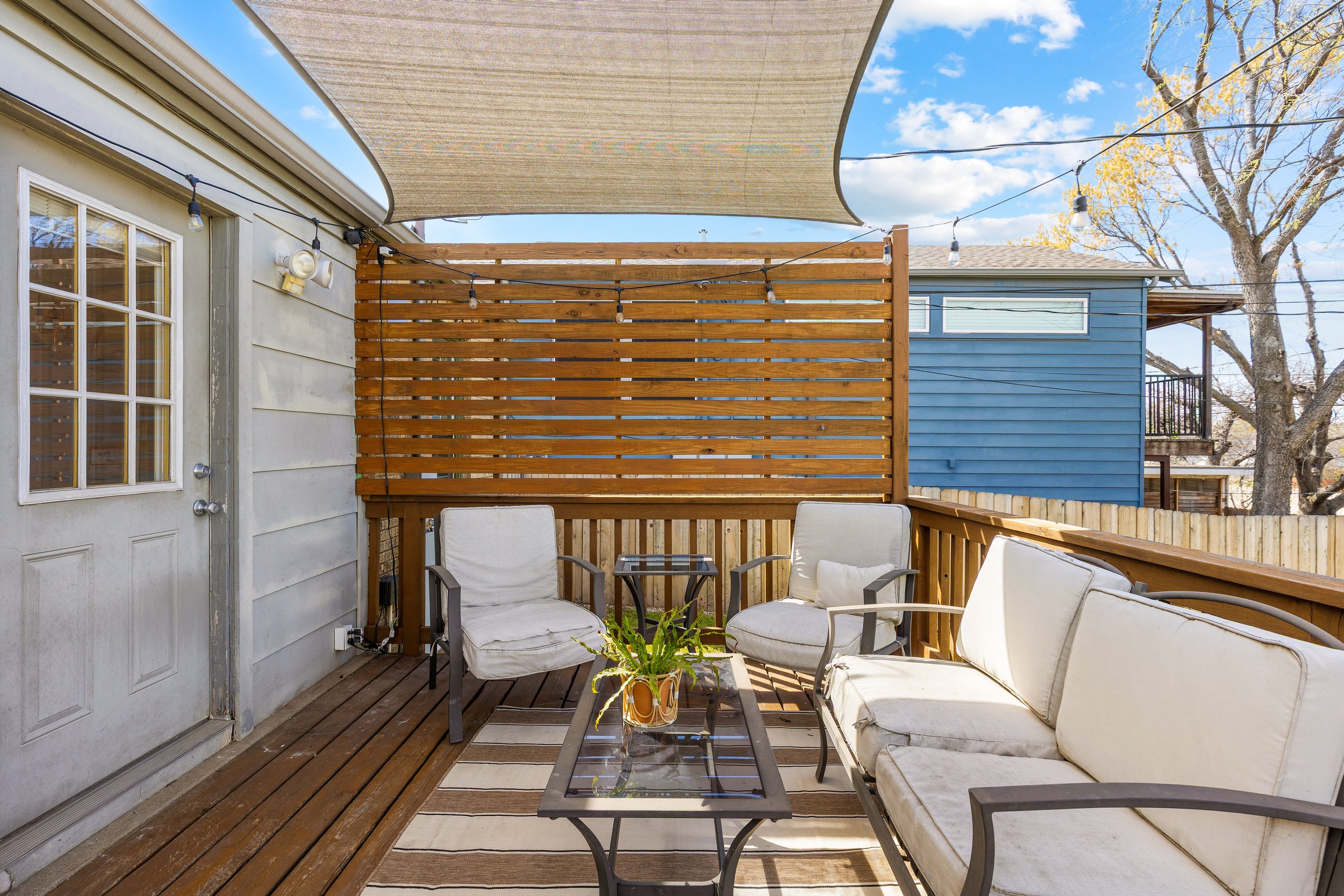 059 Back Porch - 4216 Locke.jpg