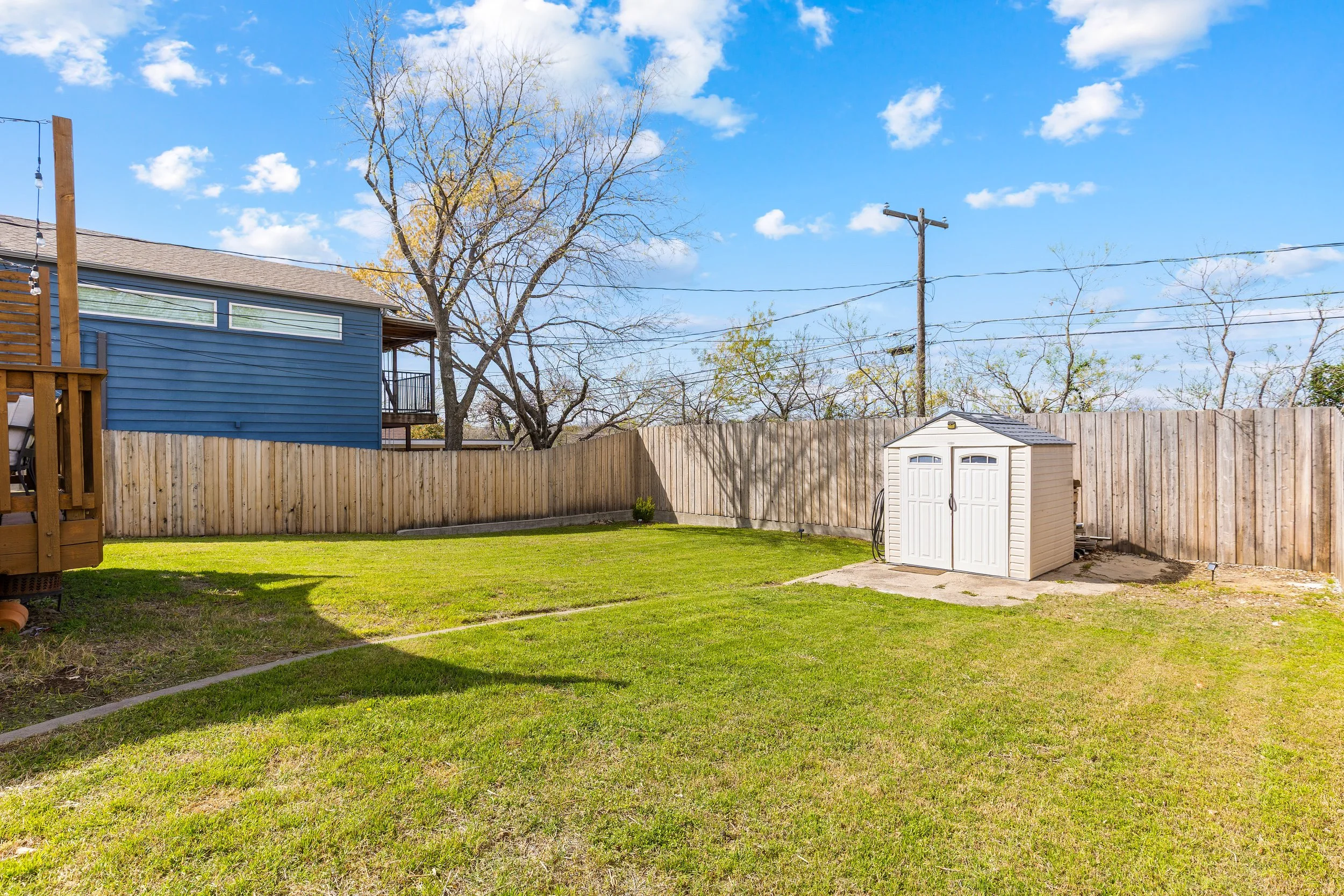061 Backyard - 4216 Locke.jpg