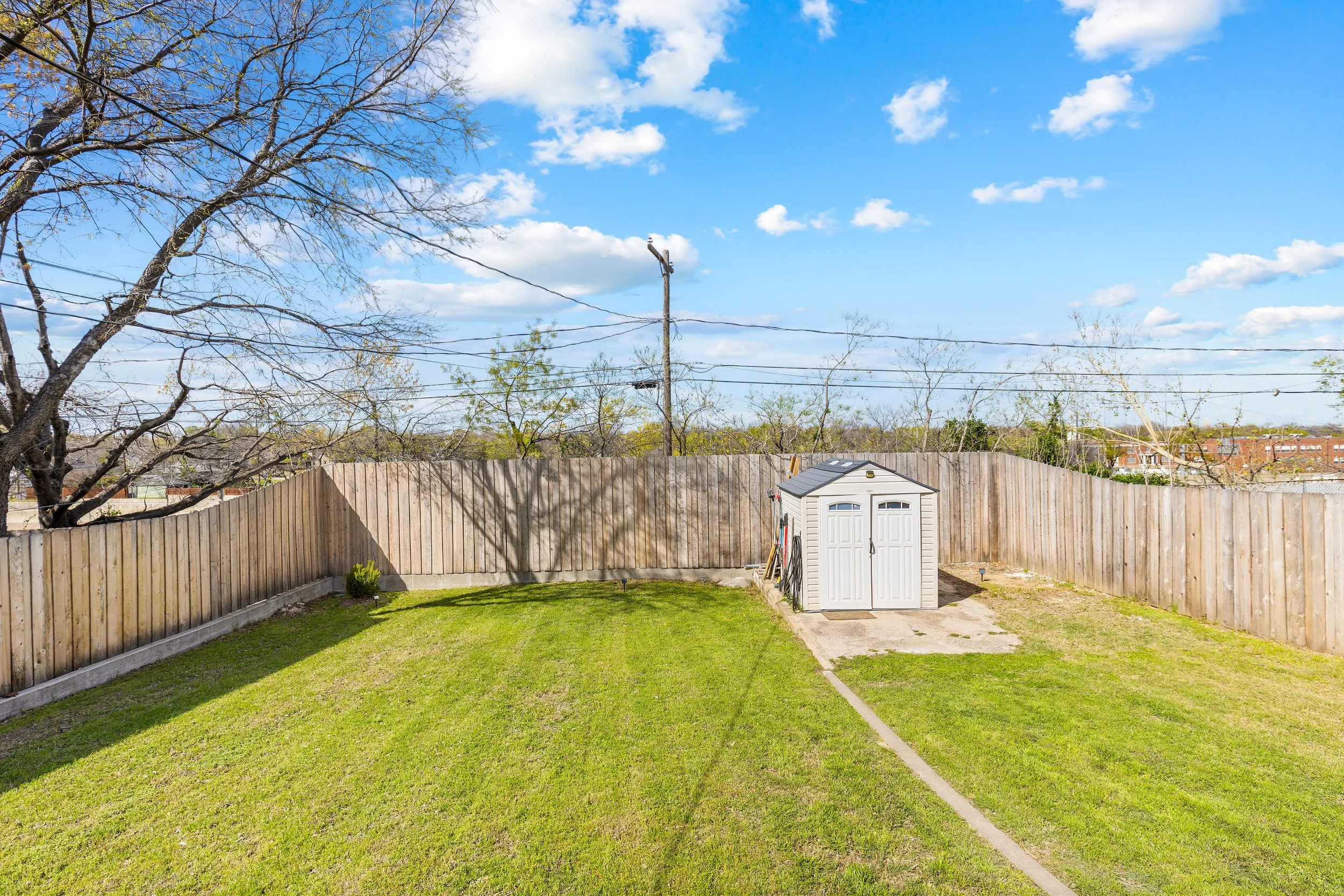 065 Backyard - 4216 Locke.jpg