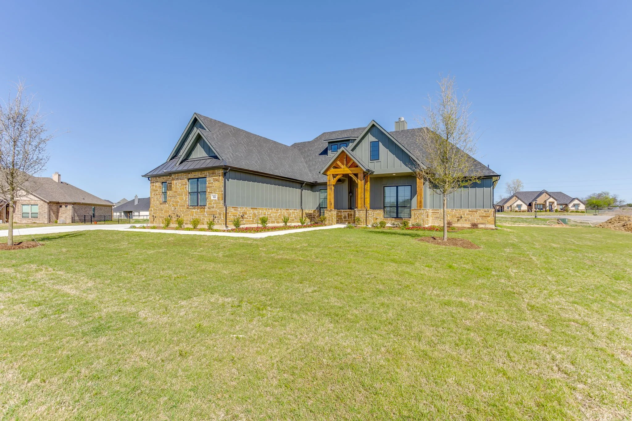 900 Medaris Way (2 of 47).jpg