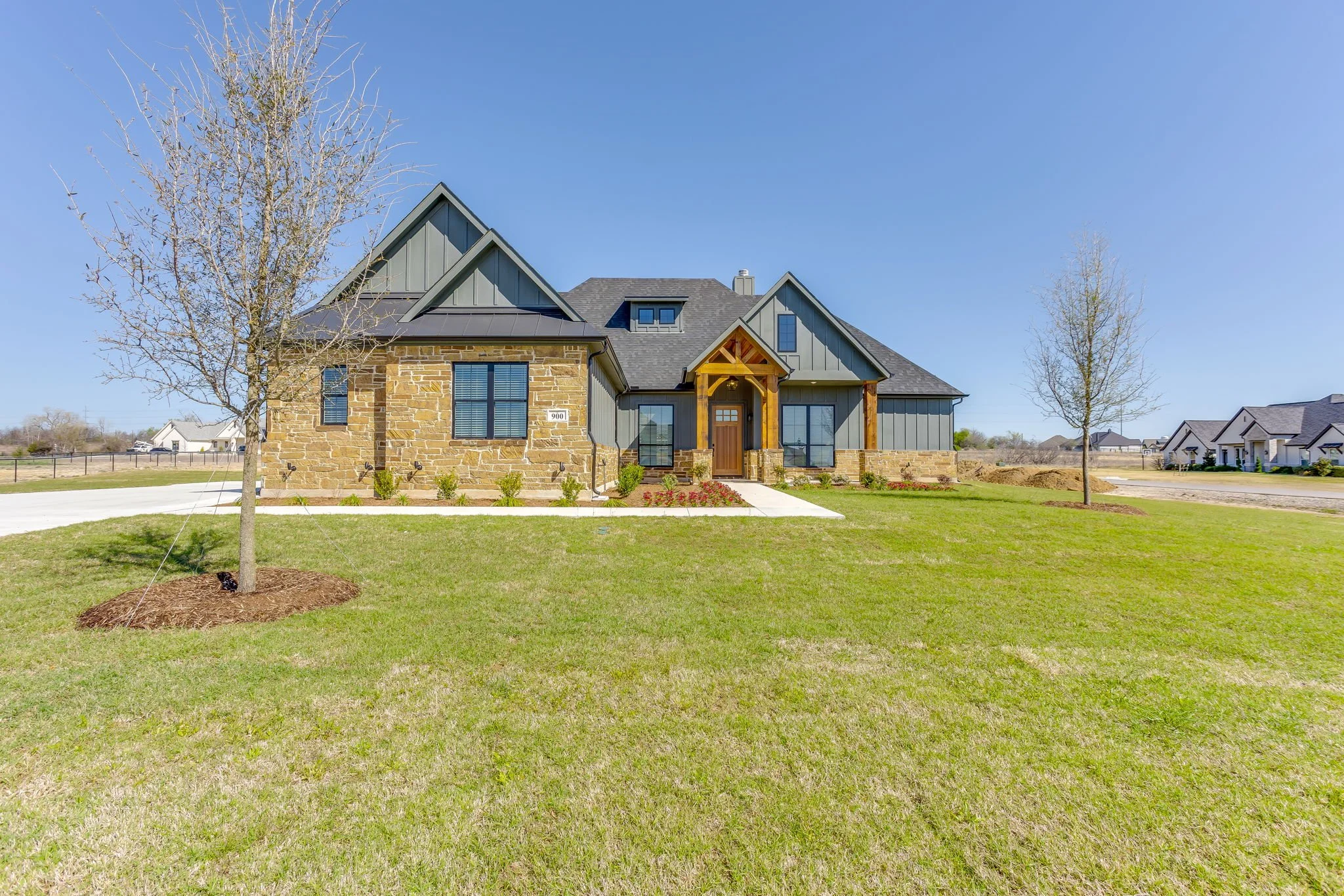 900 Medaris Way (1 of 47).jpg