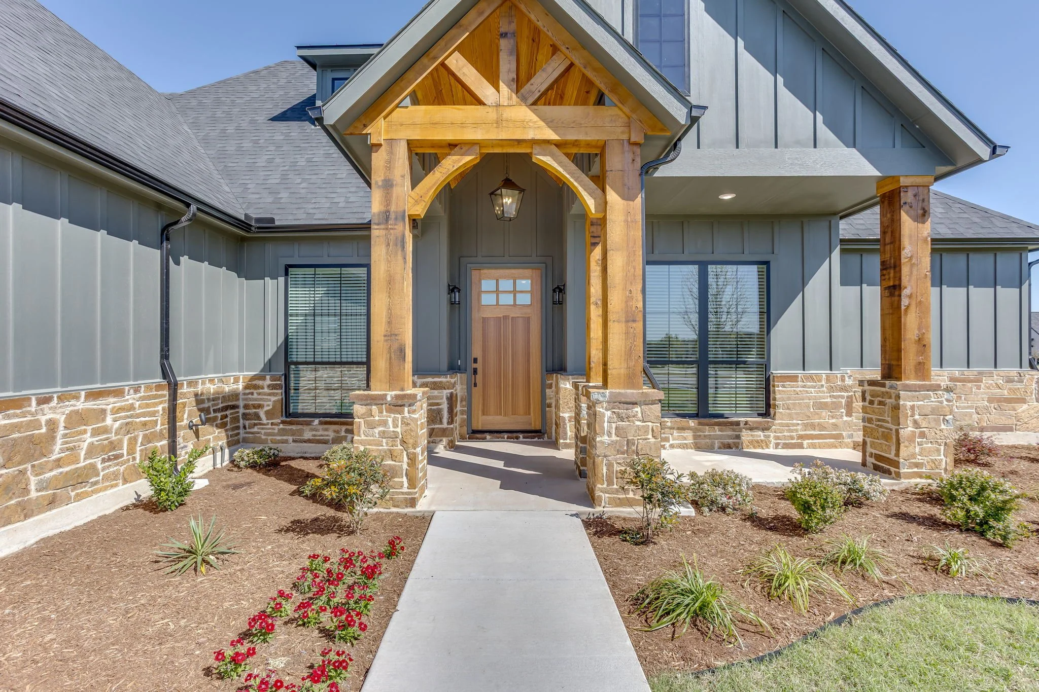 900 Medaris Way (5 of 47).jpg