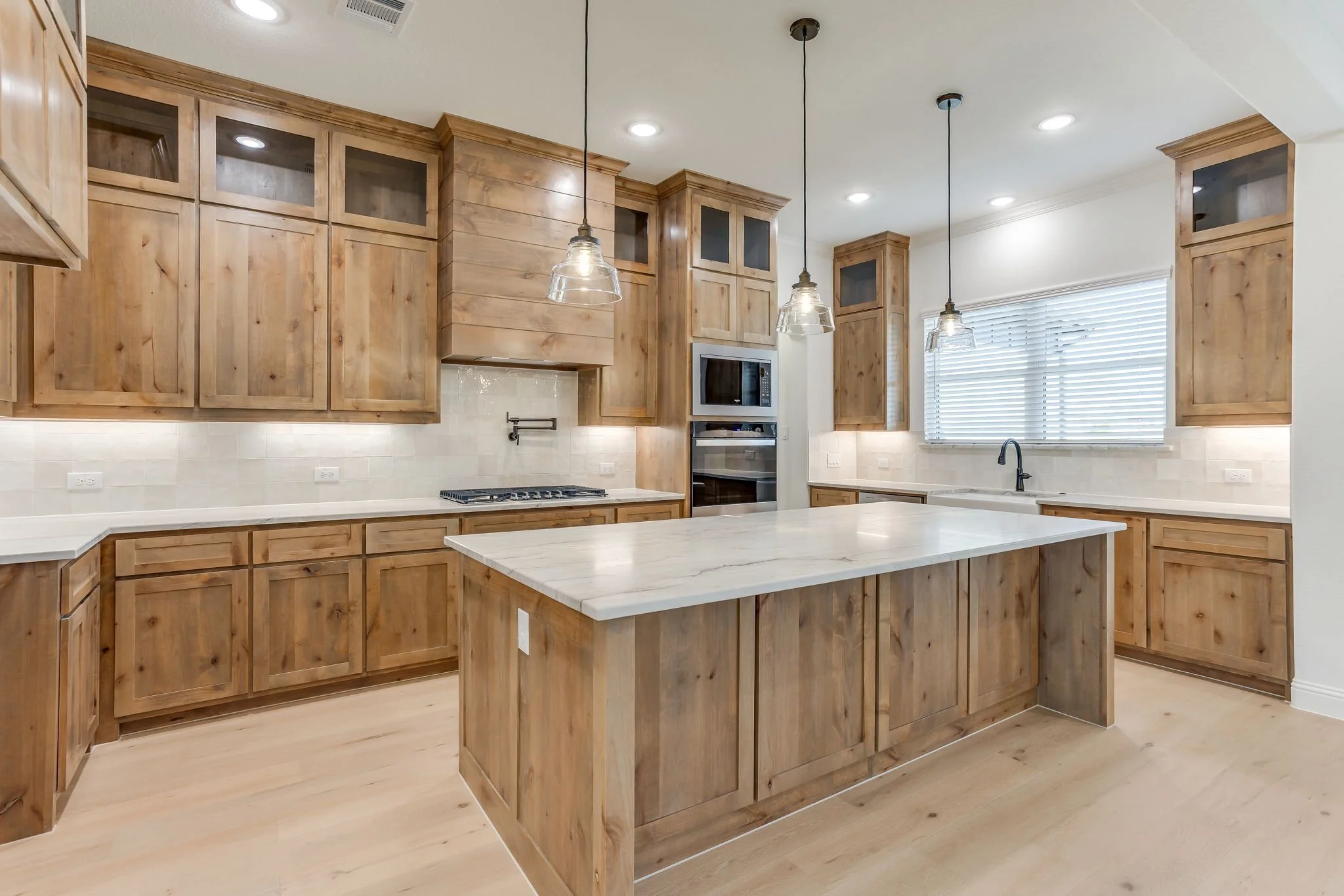 900 Medaris Way (15 of 47).jpg