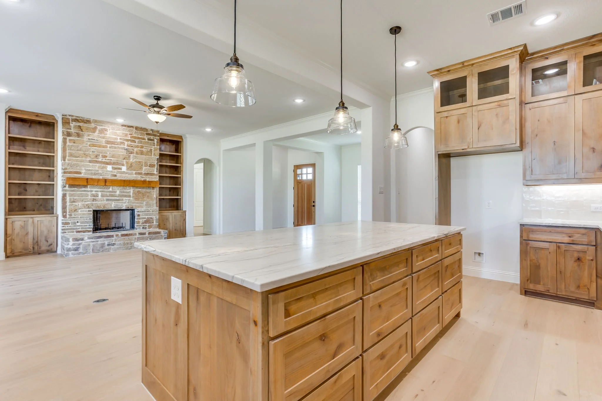 900 Medaris Way (17 of 47).jpg