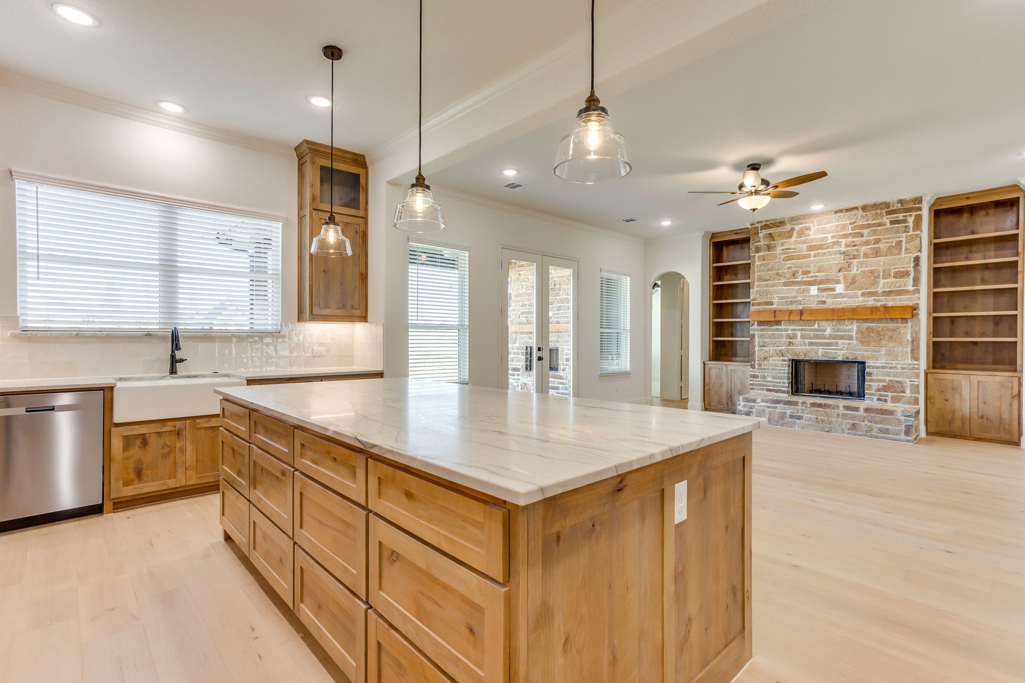 900 Medaris Way (18 of 47).jpg