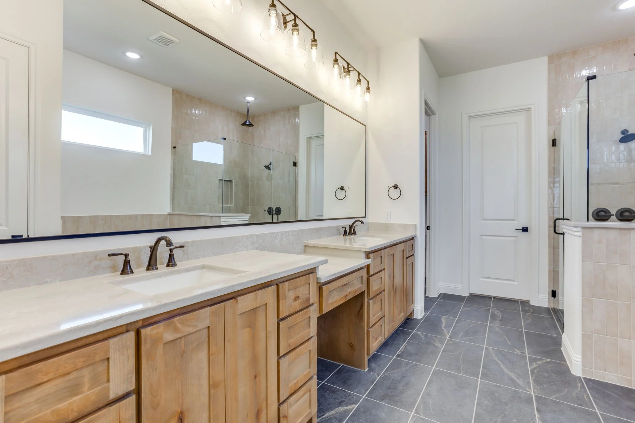 900 Medaris Way (25 of 47).jpg