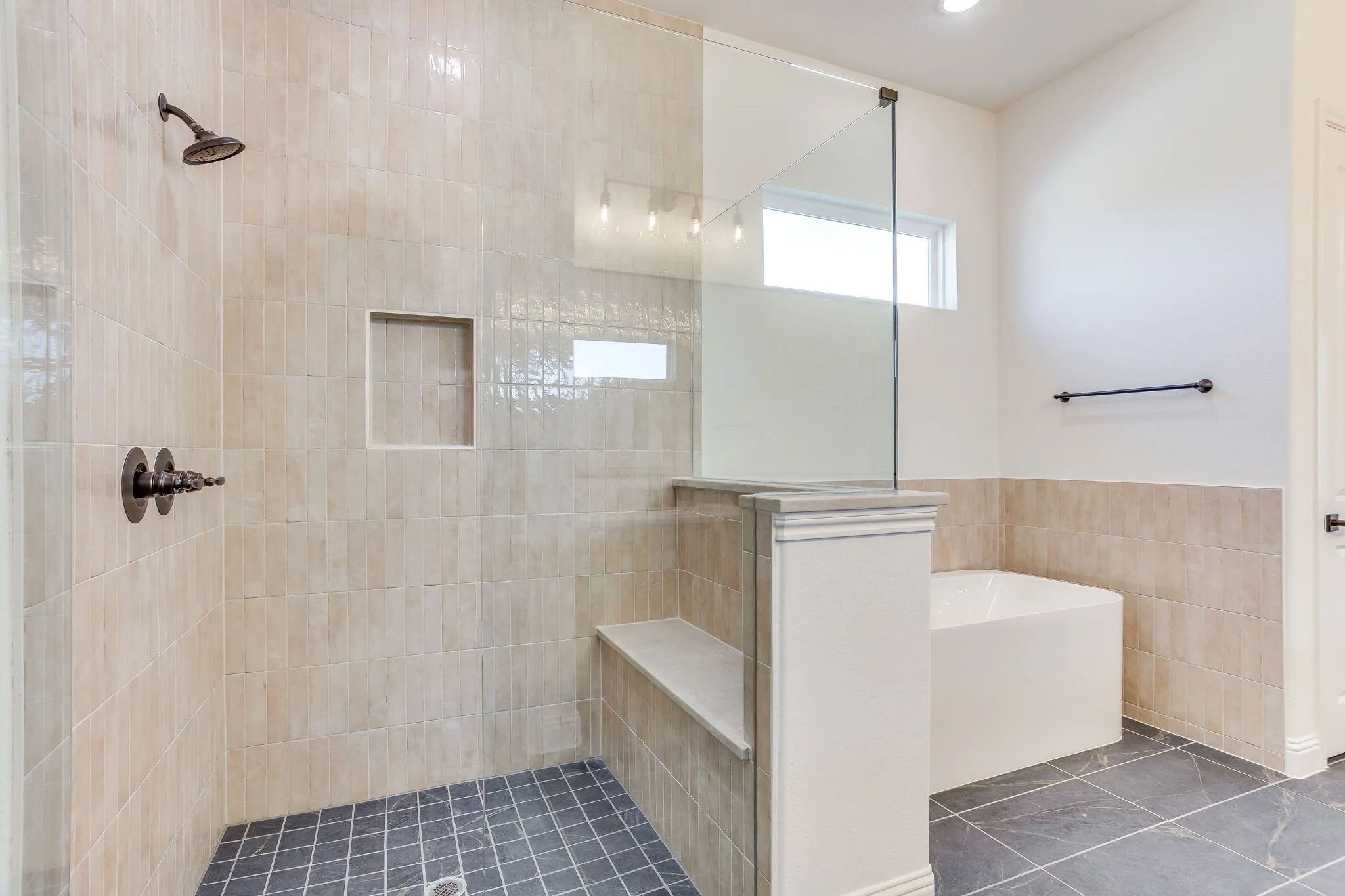 900 Medaris Way (28 of 47).jpg