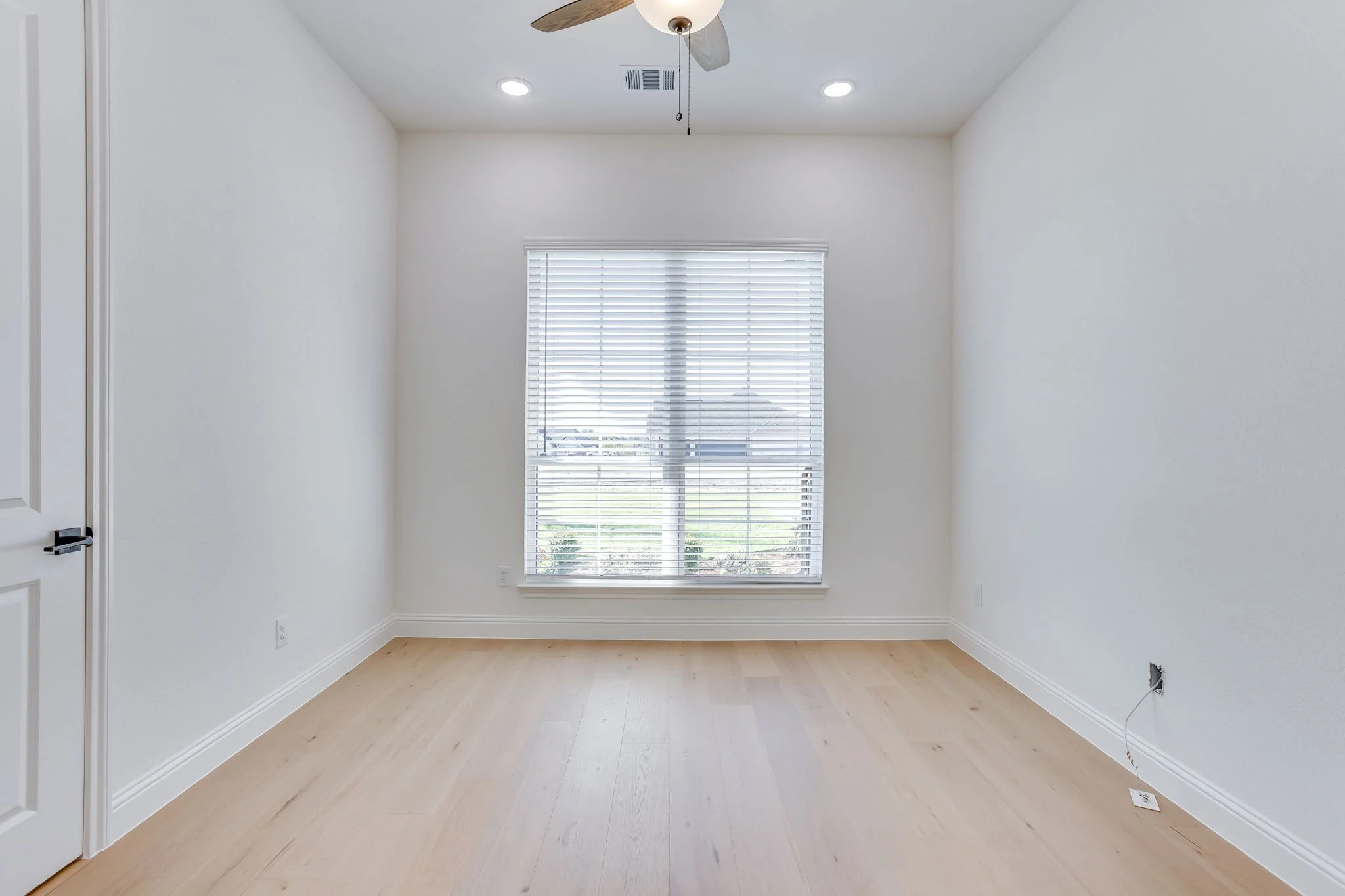 900 Medaris Way (31 of 47).jpg