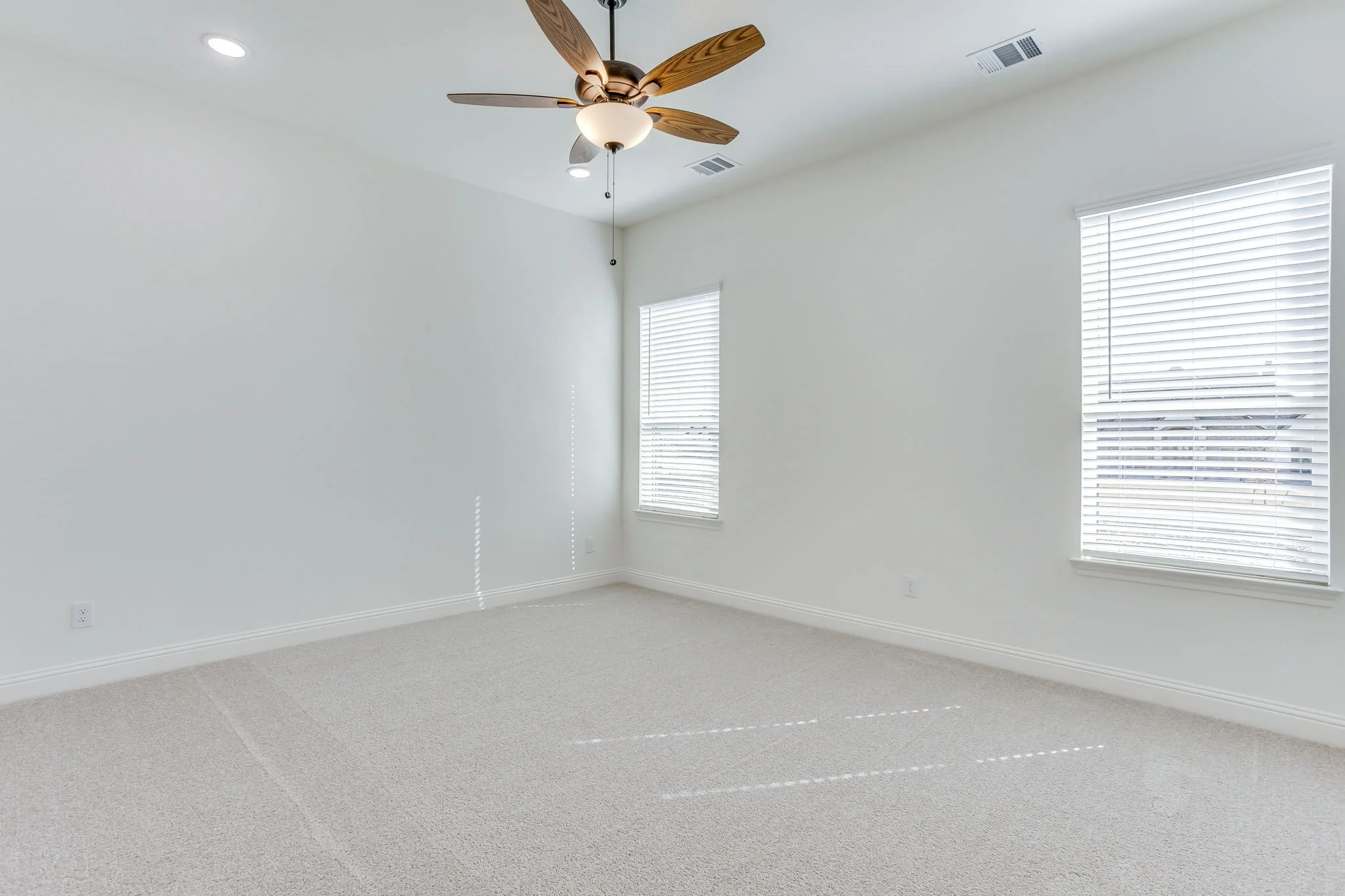 900 Medaris Way (32 of 47).jpg