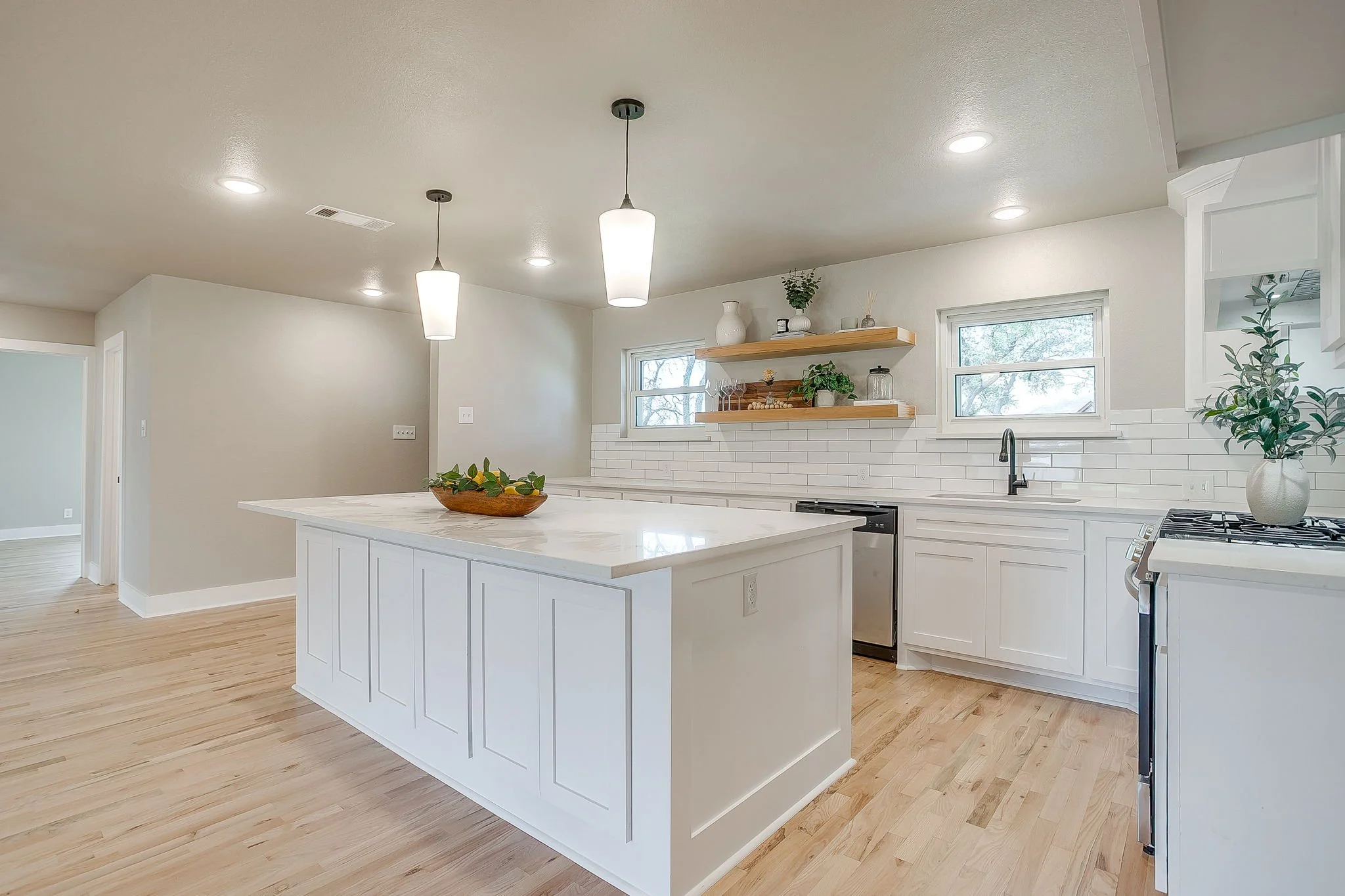 103 Vanshire Rd W (10 of 45).jpg