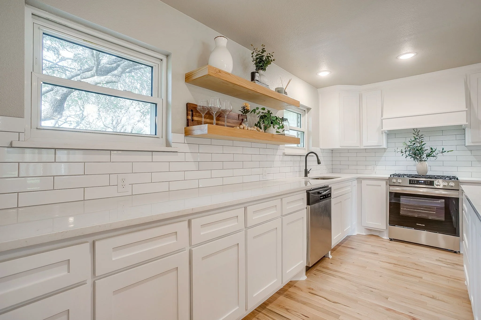 103 Vanshire Rd W (15 of 45).jpg